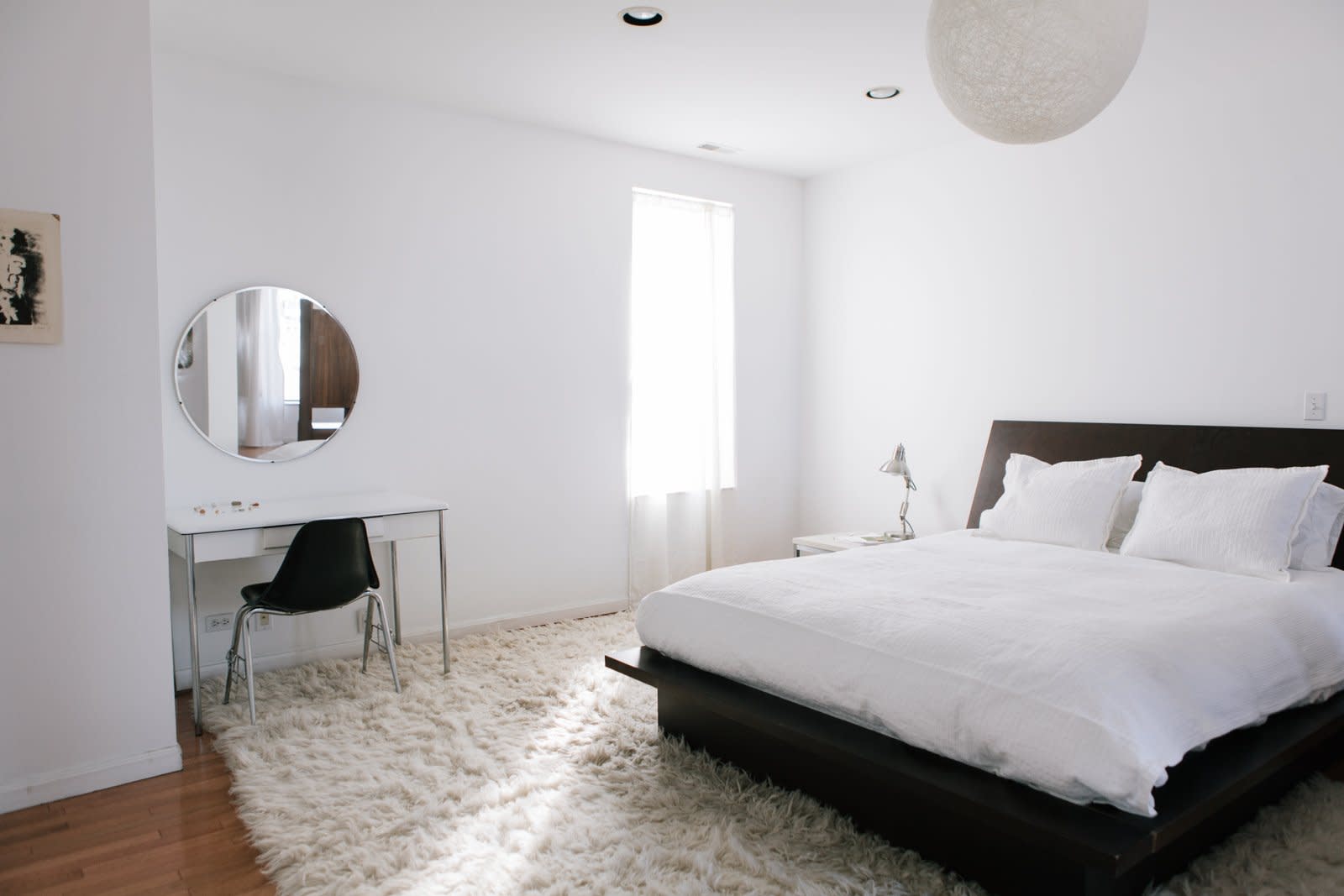 House Tour A Plant Filled Thoughtful Chicago Home Apartment Therapy Sam 038 Linsey 8217 S Thoughtful Chicago Home