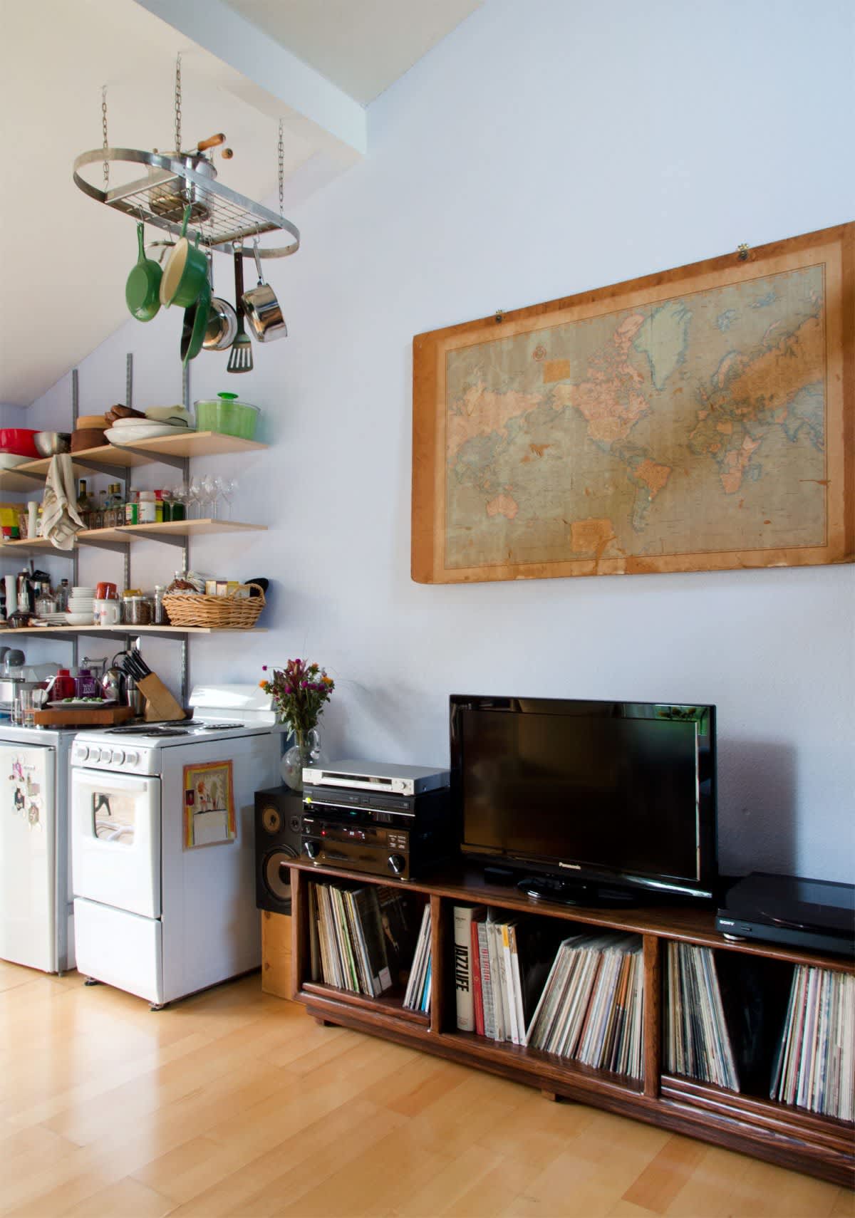 House Tour A Tiny 250 Square Foot Austin Studio Apartment Therapy