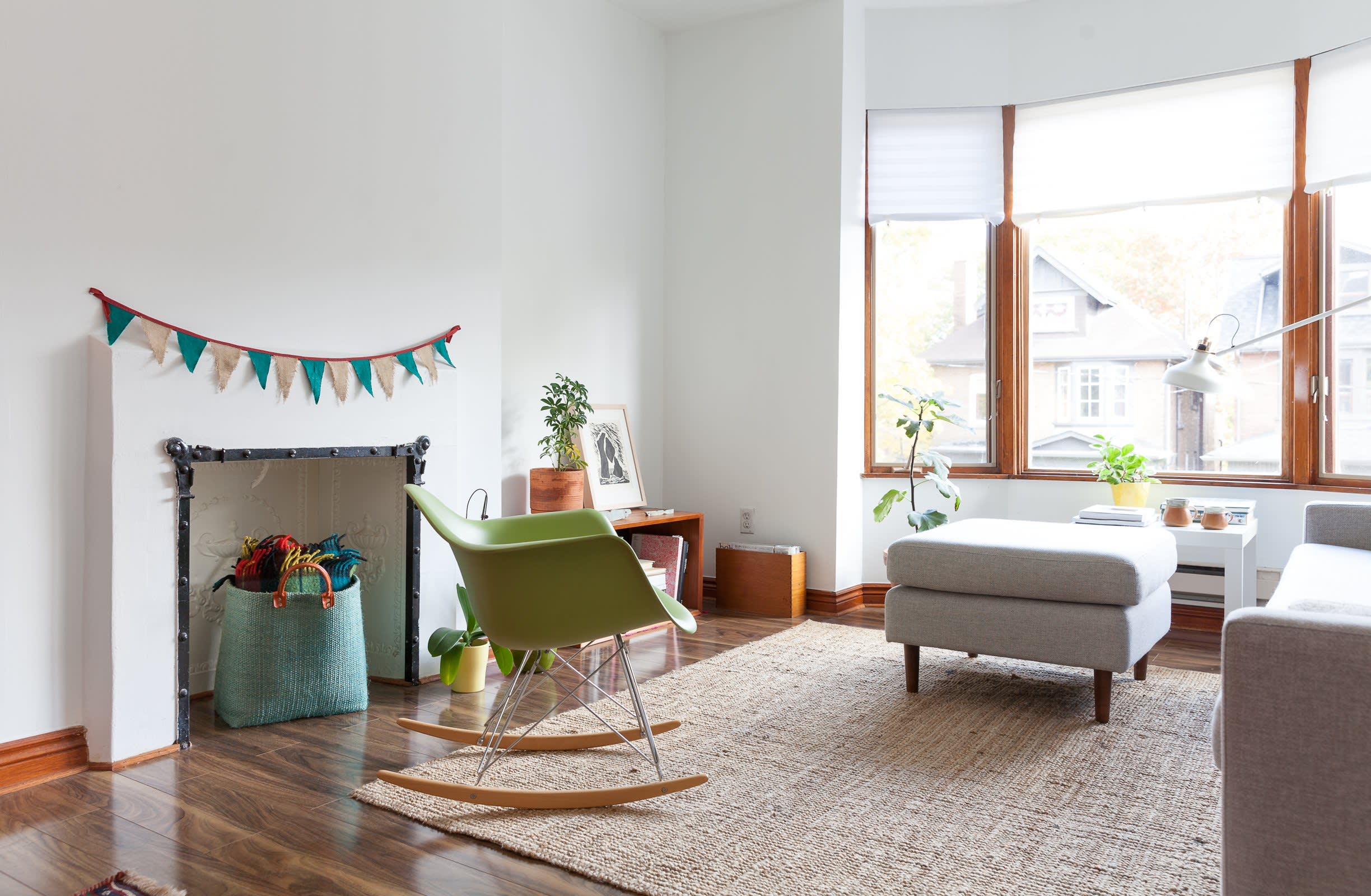 House Tour A Bright Apartment For A Couple In Canada