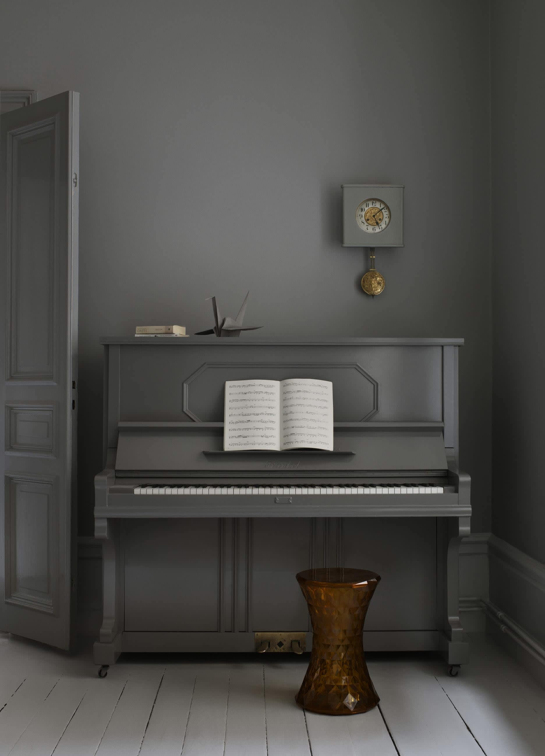 13 Ways to Decorate Around a Piano | Apartment Therapy