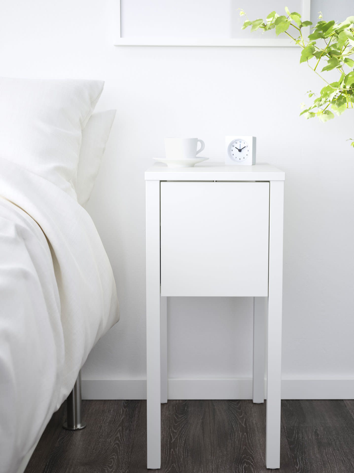 Design Guide: Nightstands Perfect for Small Bedrooms ...