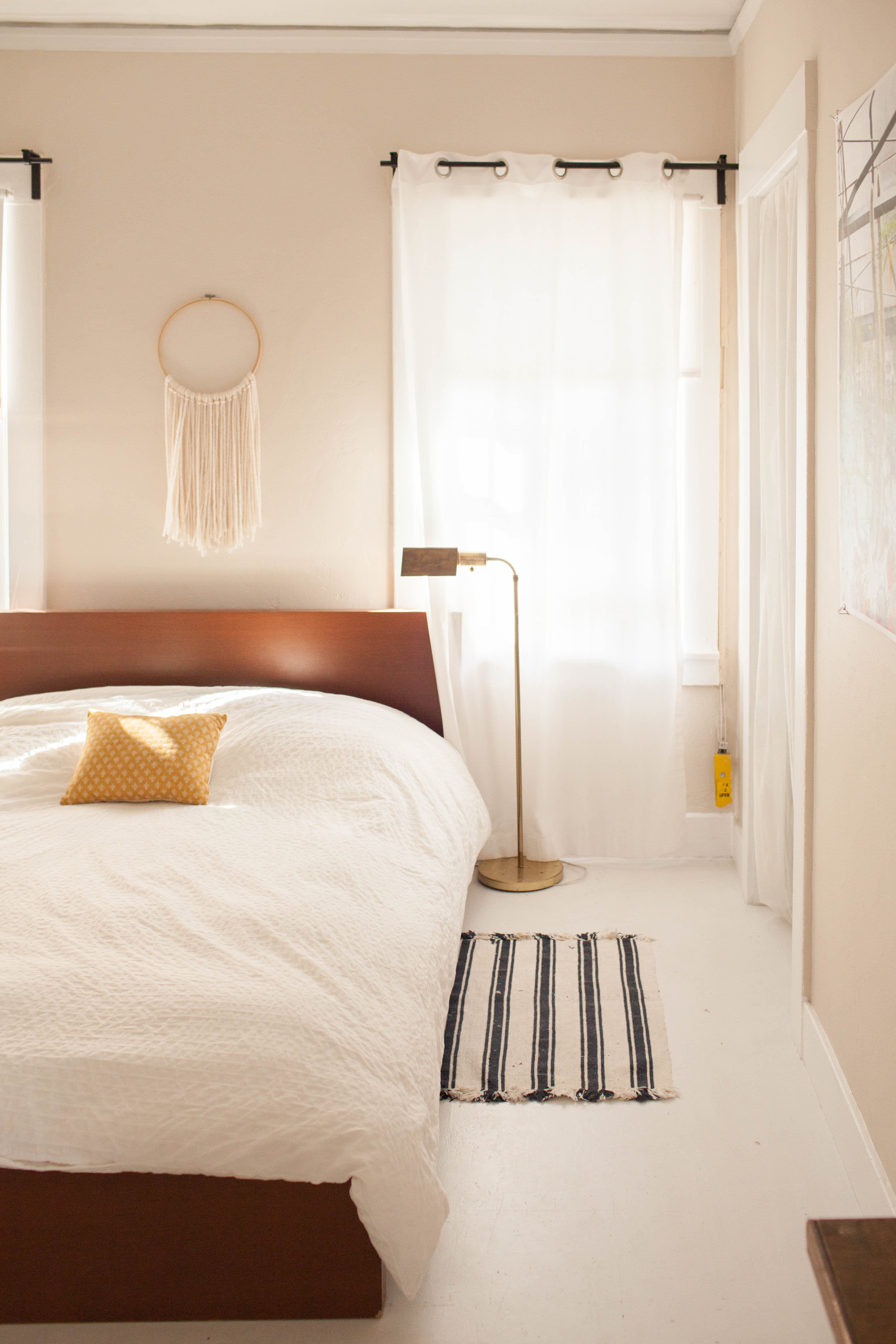 How to NAIL the Perfect Placement When Hanging Art Above the Bed