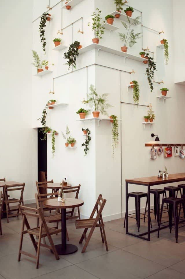 Creative Vertical Garden For Apartment for Small Space