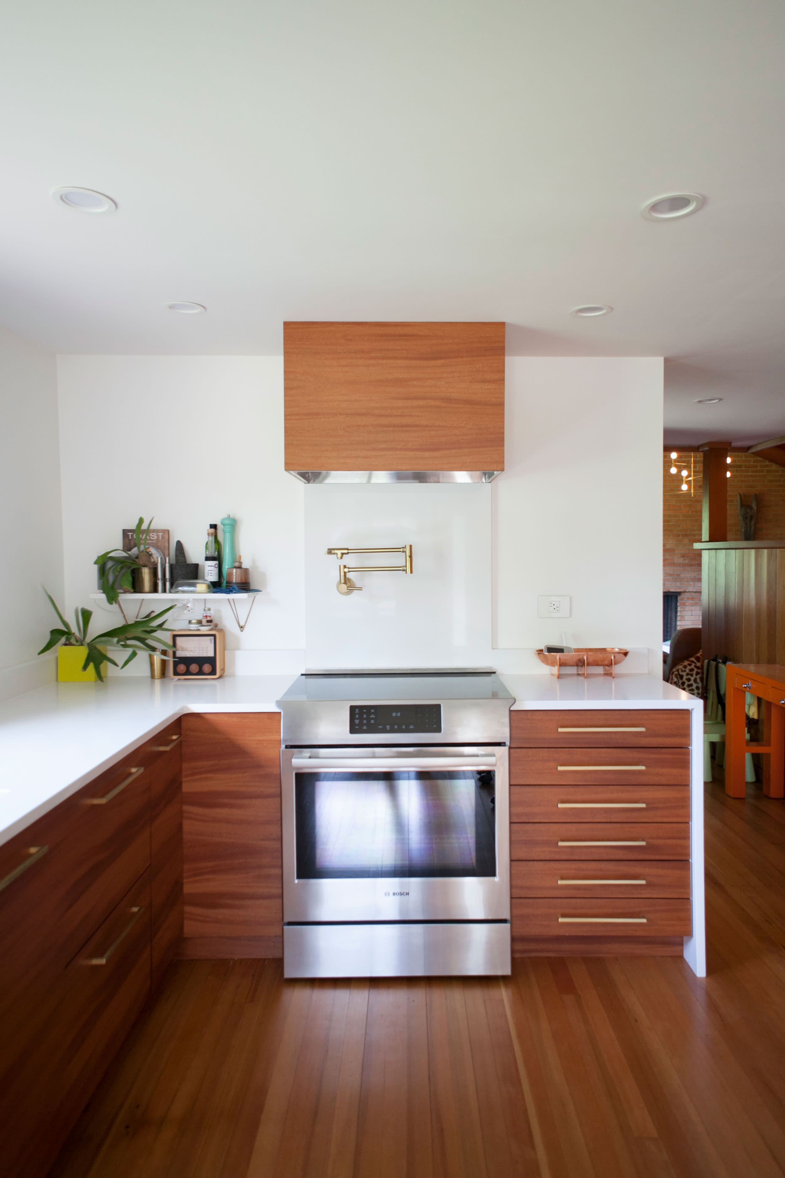 10 Livably Minimalist  Modern  Kitchens from Real Homes 