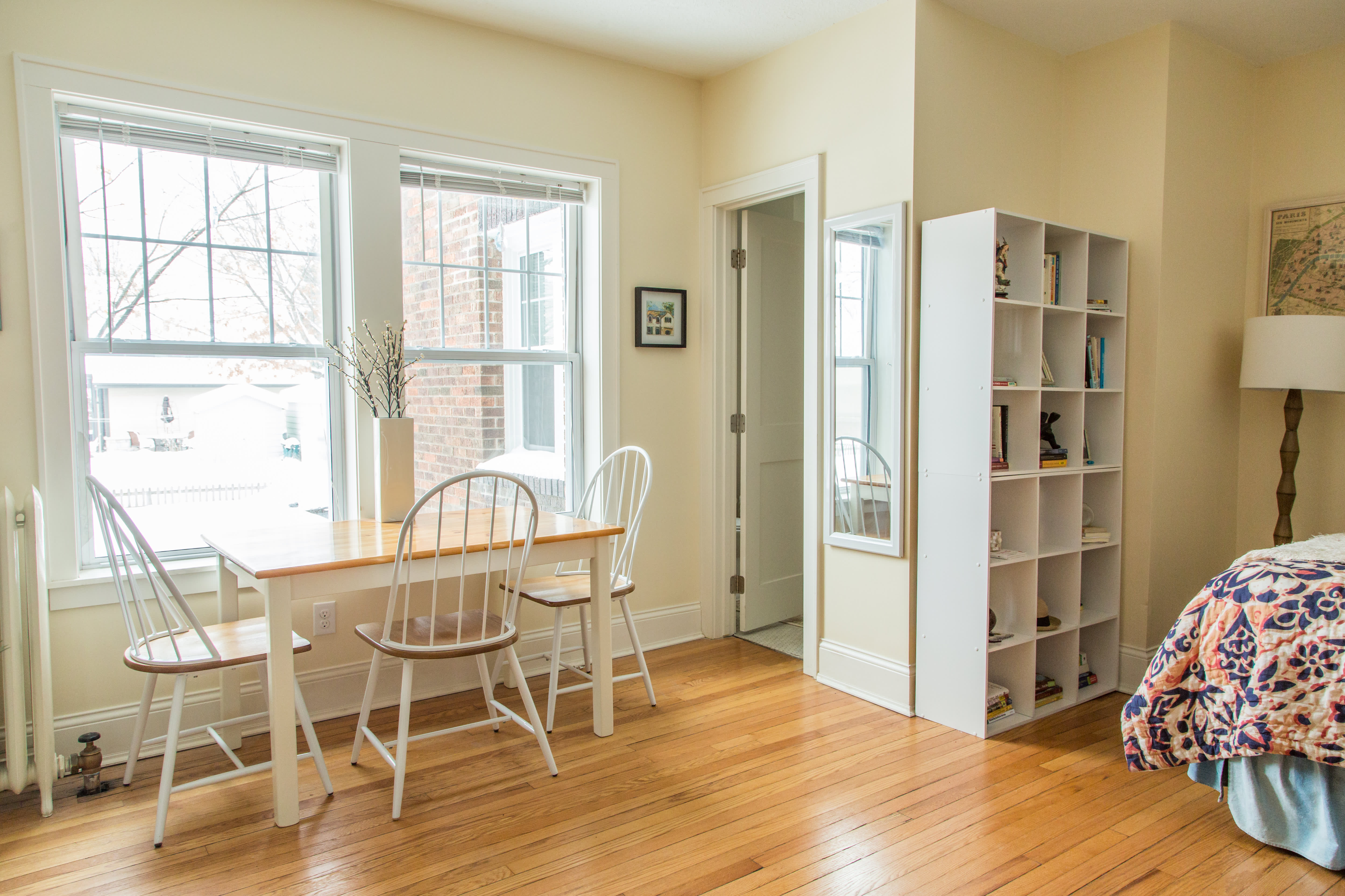 House Tour A Tiny Minneapolis Studio Apartment Apartment Therapy