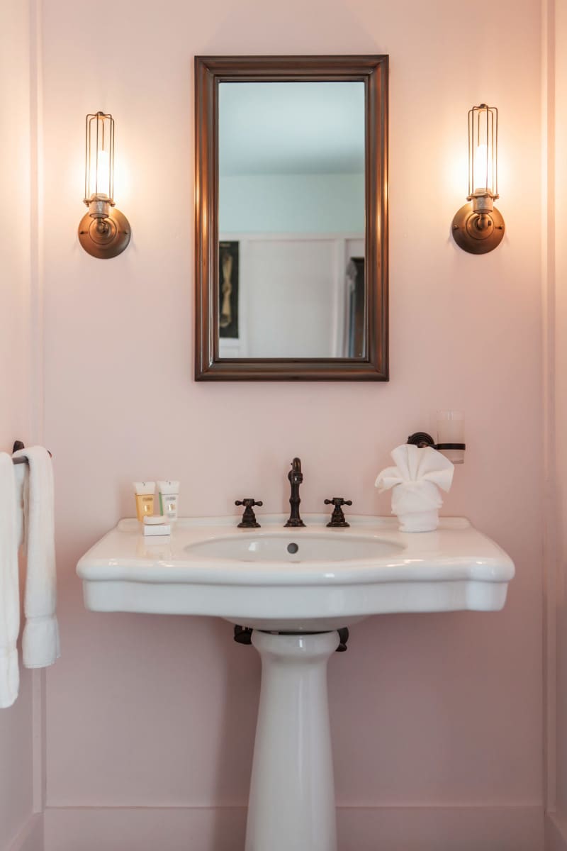 Pink Bathrooms Pretty Enough to Make You Blush Apartment Therapy