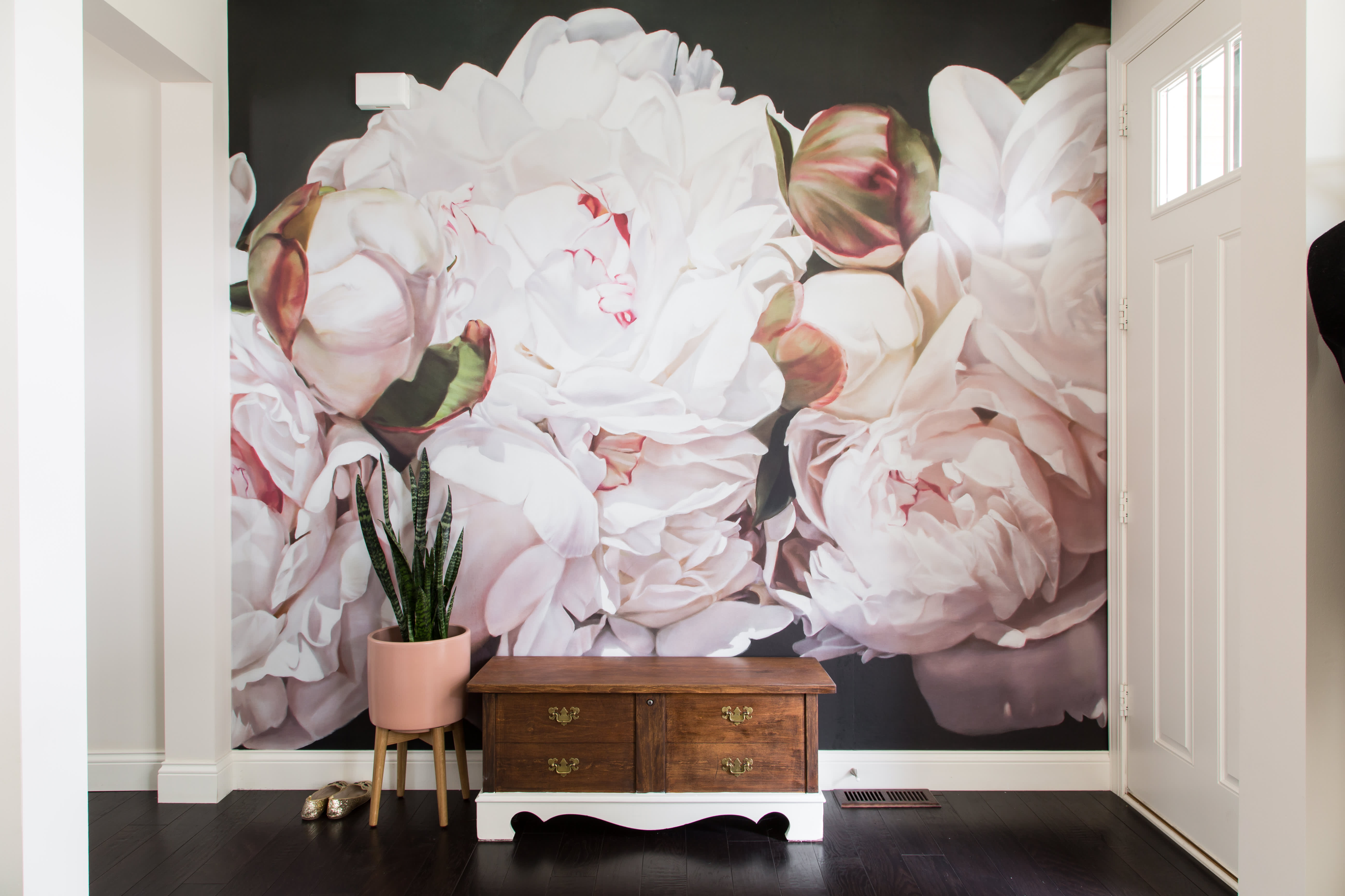 Not For Shrinking Violets: Where to Buy Big, Beautiful, Dramatic Floral