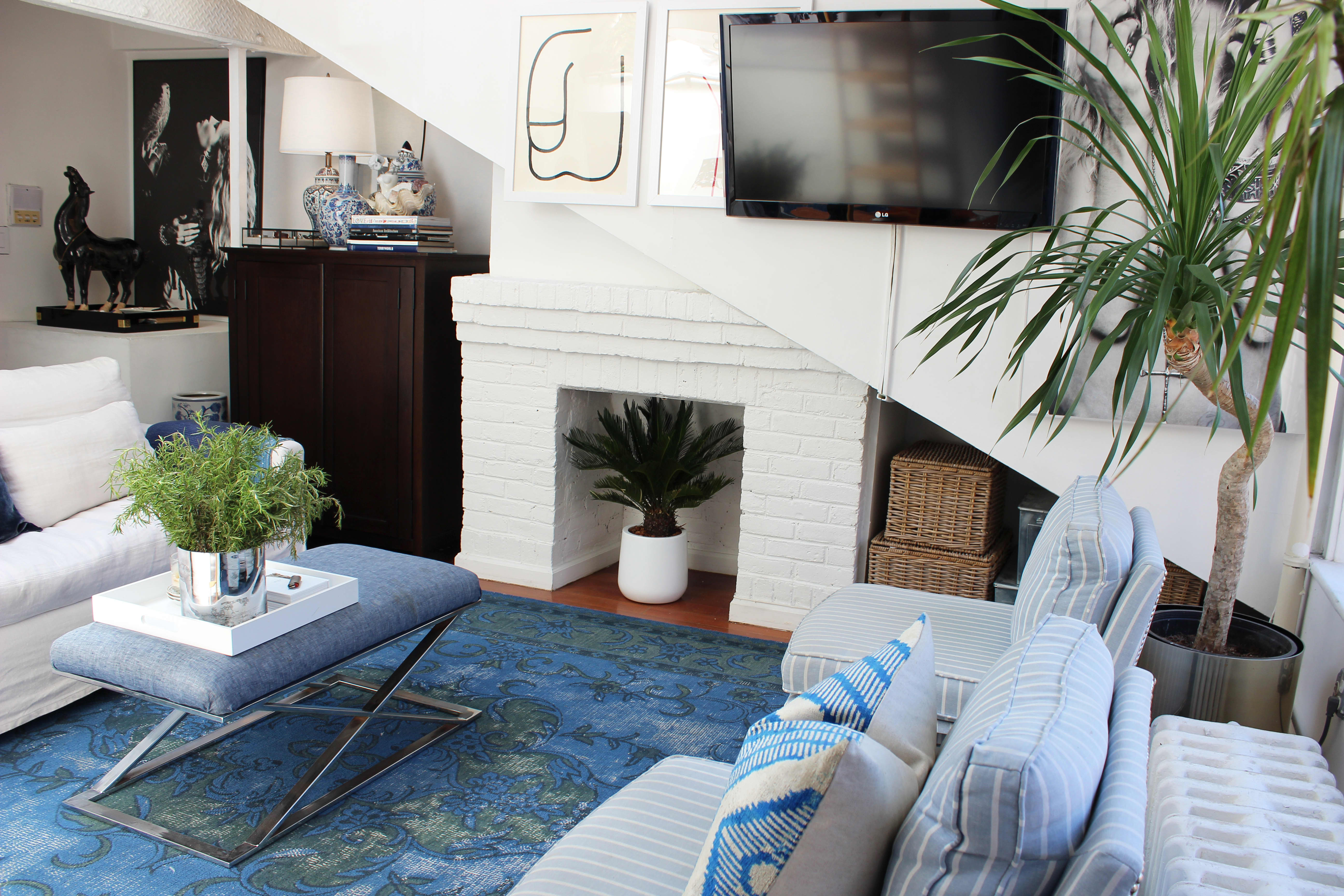 House Tour A 350 Square Foot Bright NYC Studio Apartment Therapy