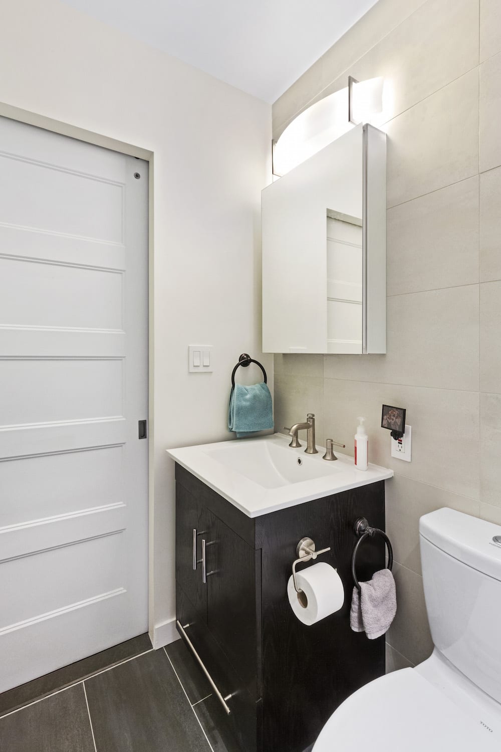A Bathroom Remodel in a Small NYC Apartment | Apartment ... A Bathroom Remodel in a Small NYC Apartment | Apartment ... on Small Apartment Bathroom
id=19784