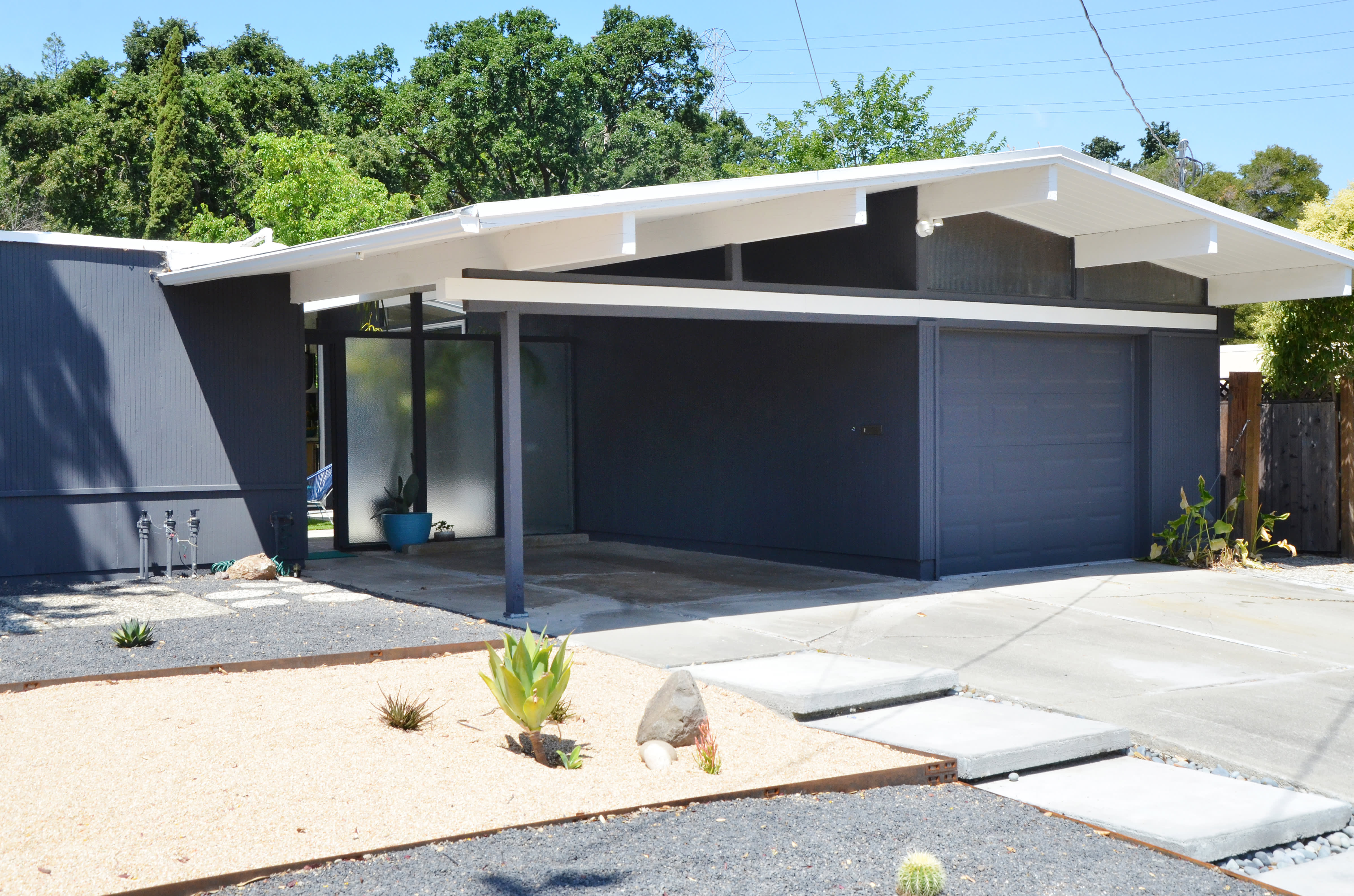 House Tour A Remodeled Eichler Home in Northern California Apartment