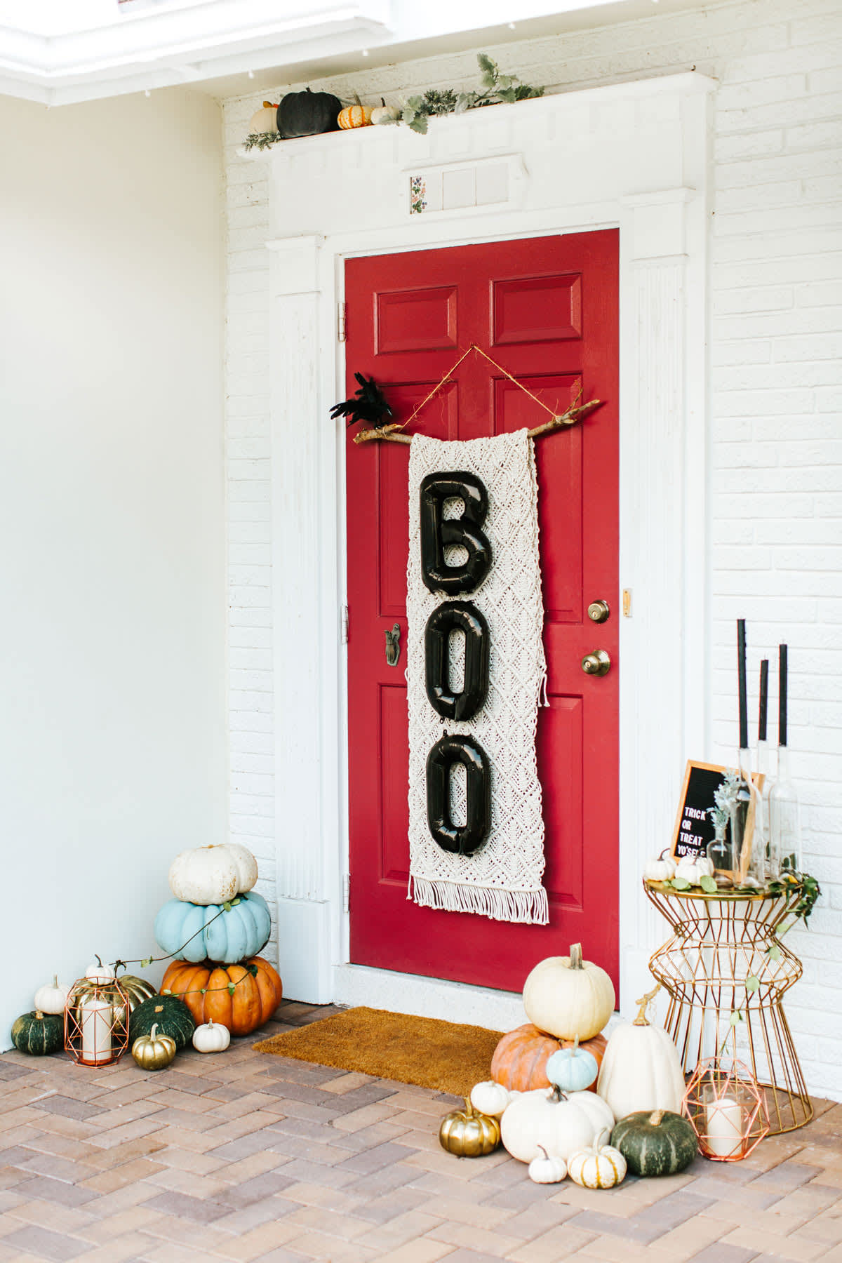 Halloween Decorating Ideas for Your Front Door | Apartment ...
