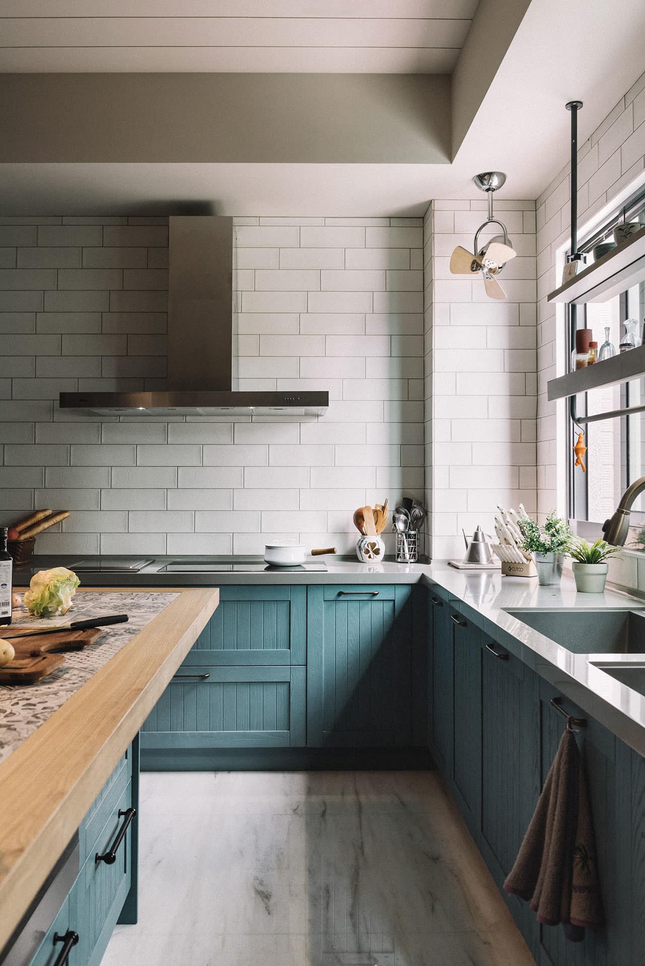 The Best Cabinet Doors for Your Modern Farmhouse Kitchen | Apartment