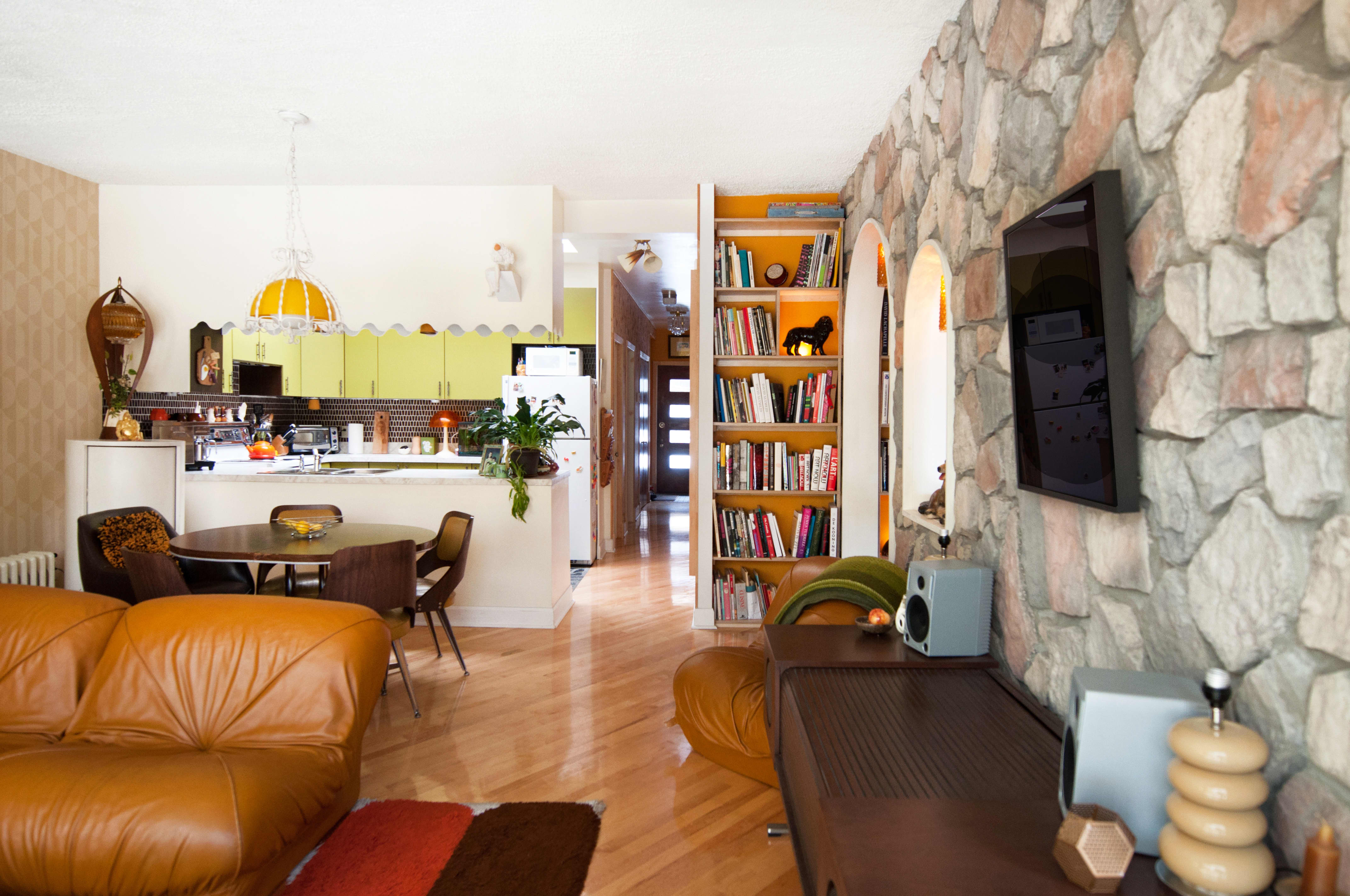 House Tour A Wild Mix Of 70s 80s Decor In Montreal Apartment This Montreal Home Is A Wild Mix Of 8217 70s 038