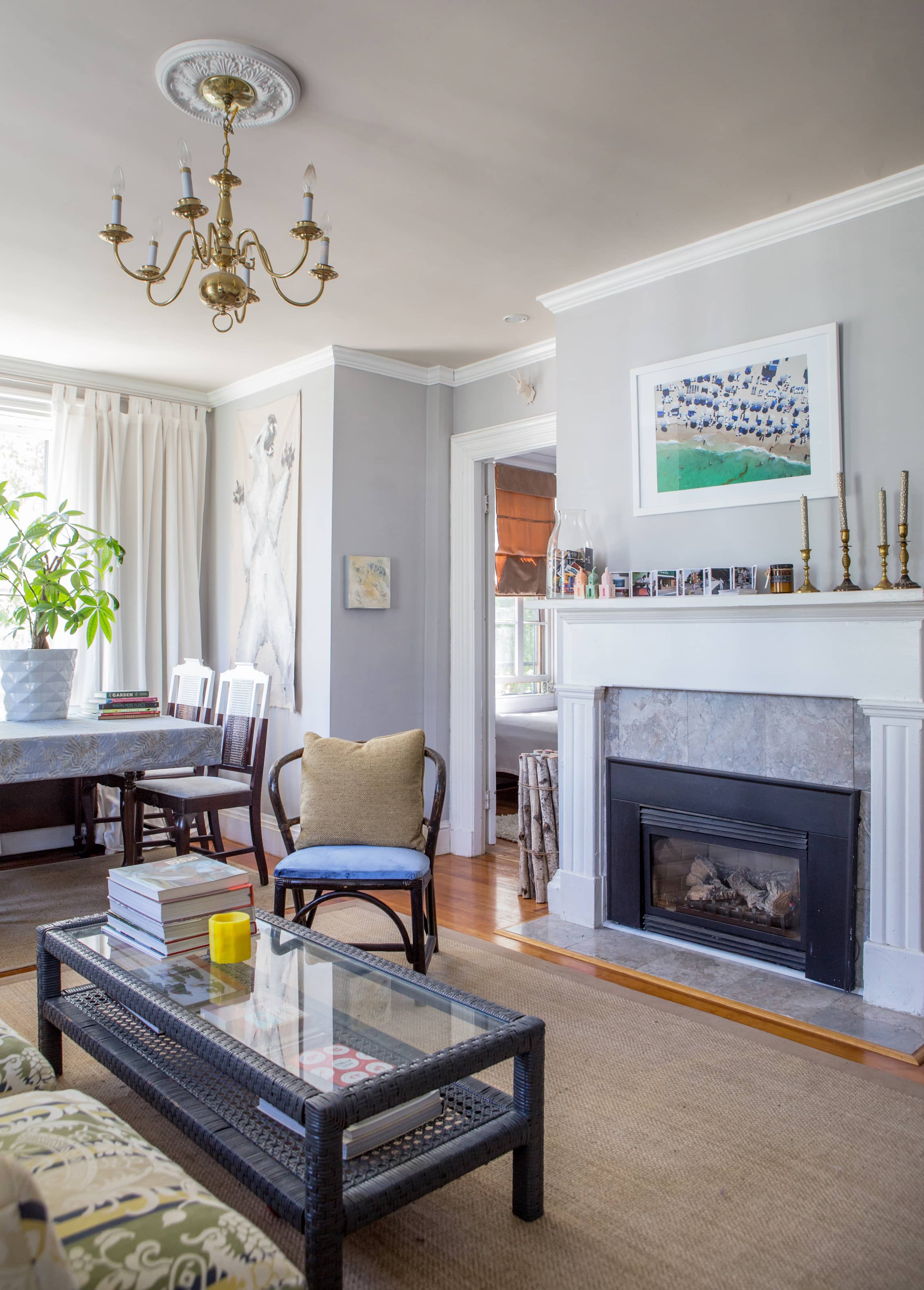 Crown Molding is the Best Budget Way to Beautify Your Home Apartment