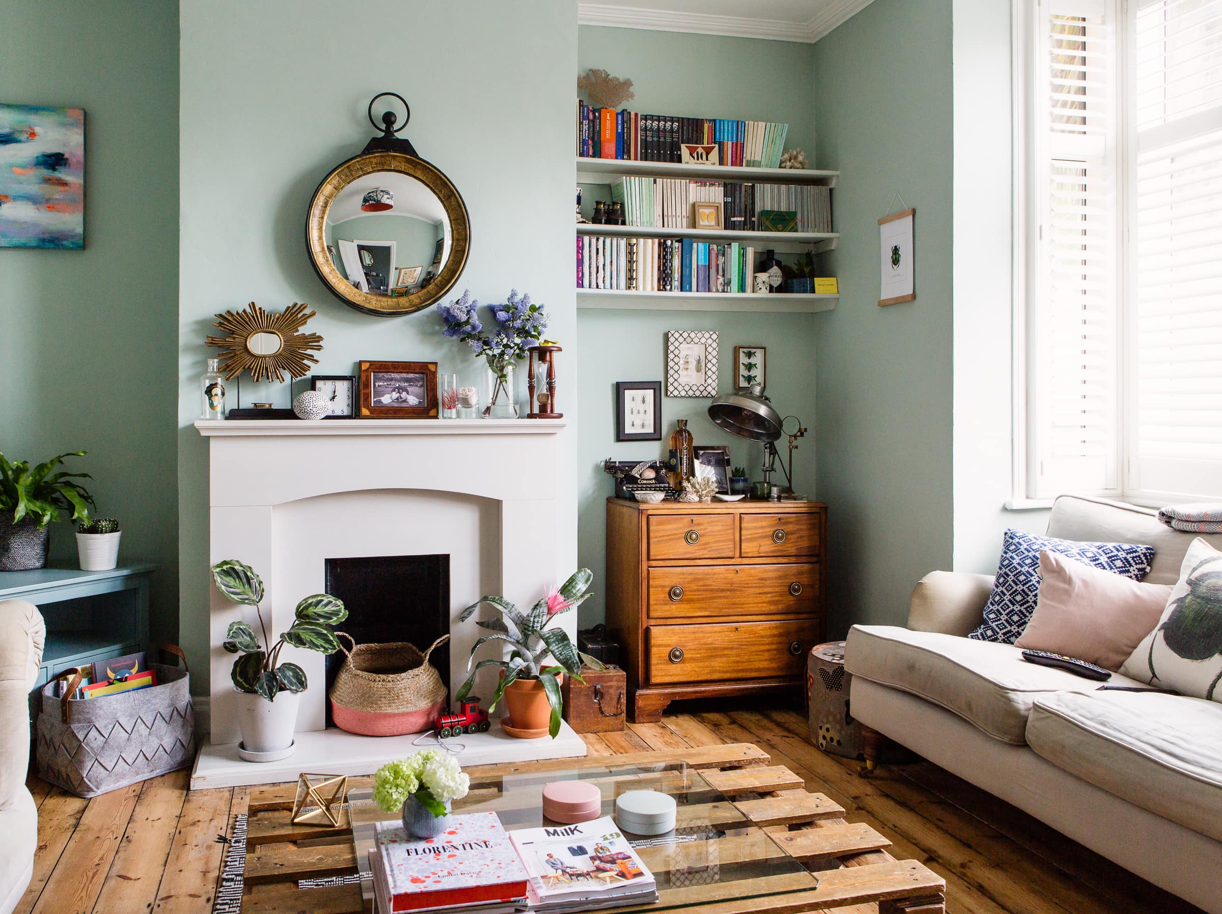 House Tour A Design Blogger S Colorful London Home Apartment Therapy Color Pattern And Patina In A Design Blogger 8217 S London Home