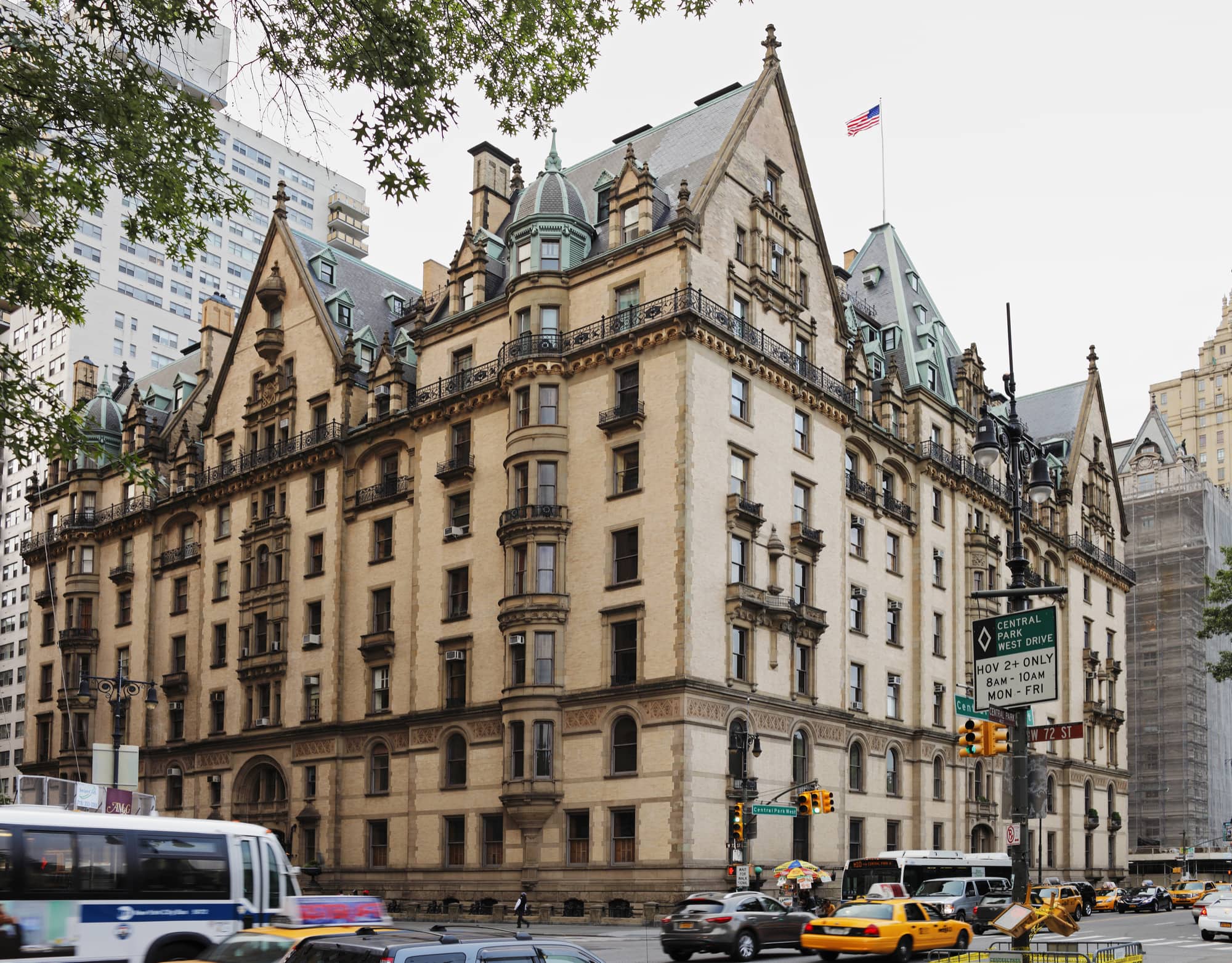 Famous Address Life in the Dakota Apartments Apartment Therapy