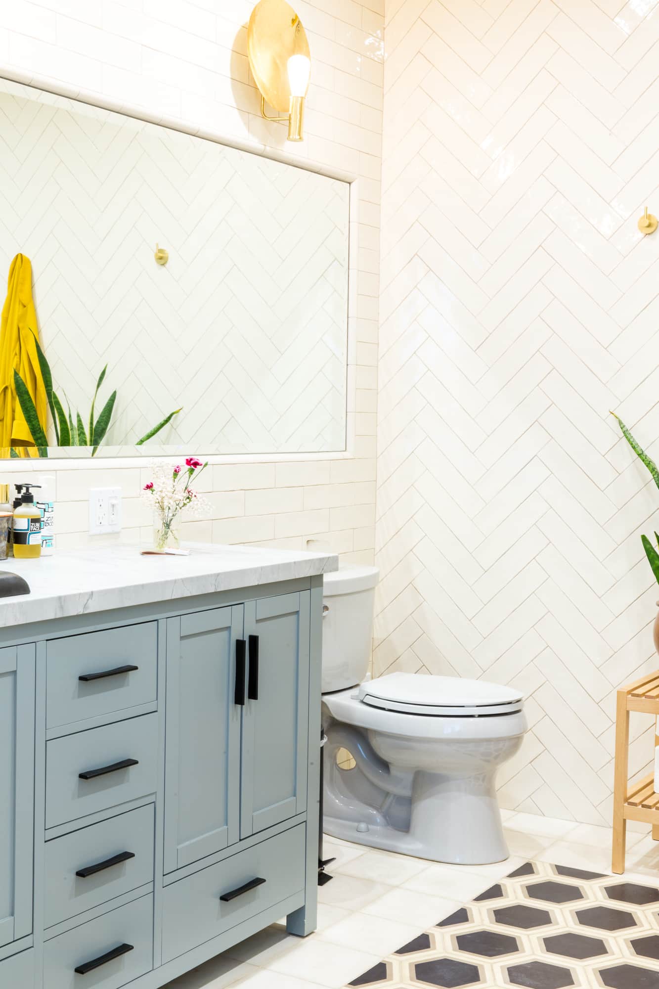 Here Are Your Best Bets for Cheap Bathroom Vanities ...