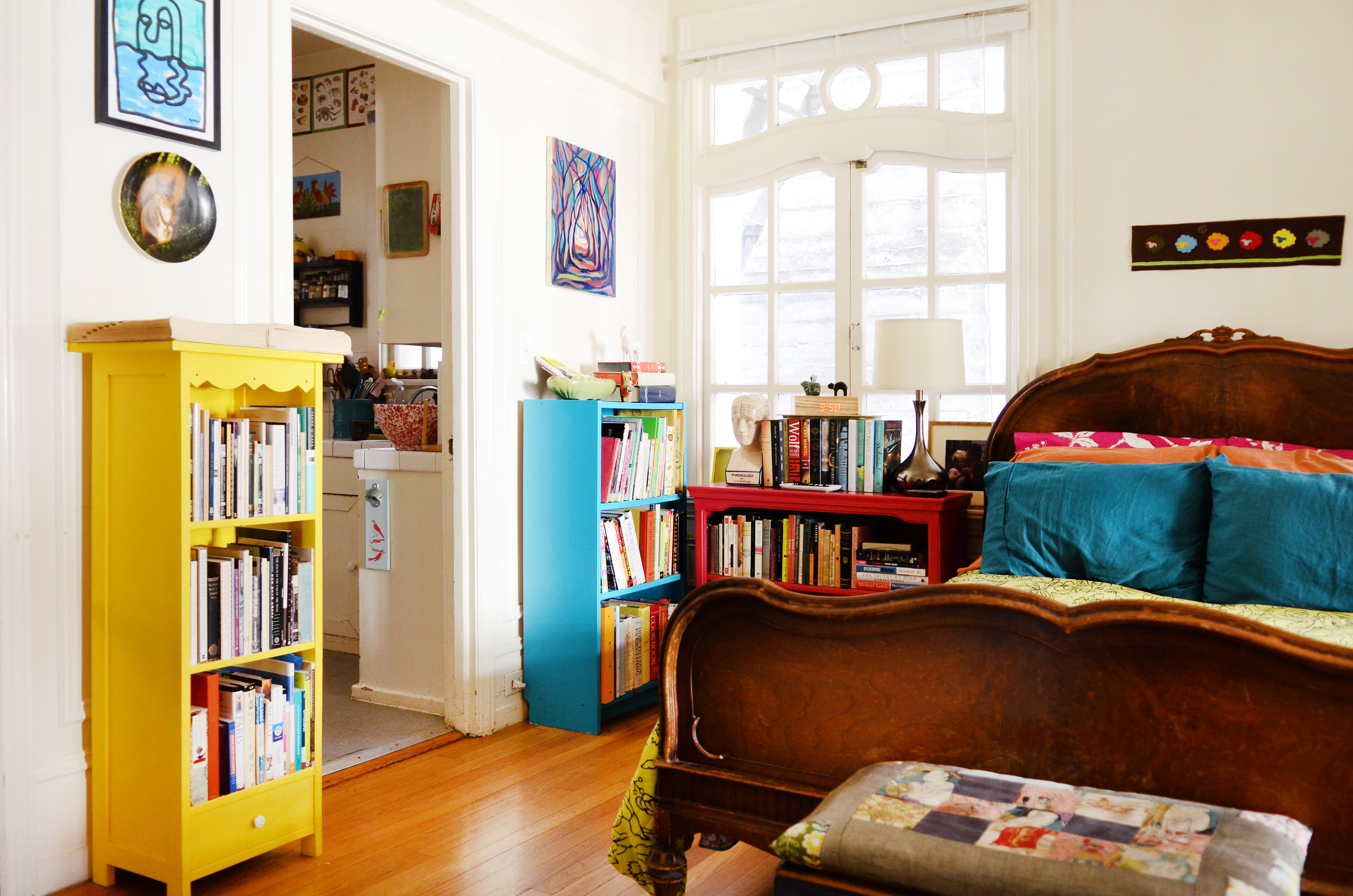 This Author S Cozy San Francisco Apartment Is Bursting With Books This Author 8217 S Cozy San Francisco Apartment Is Bursting With Books Color