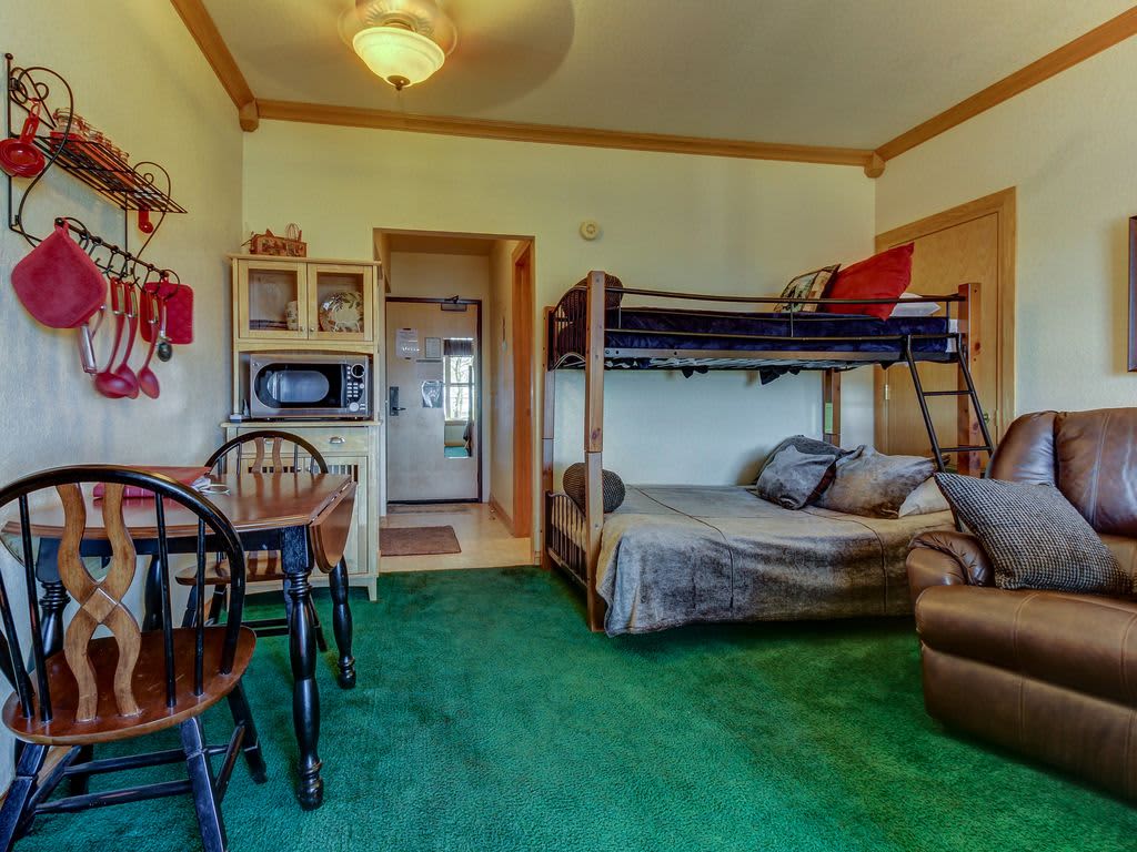 Vrbo’s Cheapest Home Rentals Are All Under 50/Night Apartment Therapy