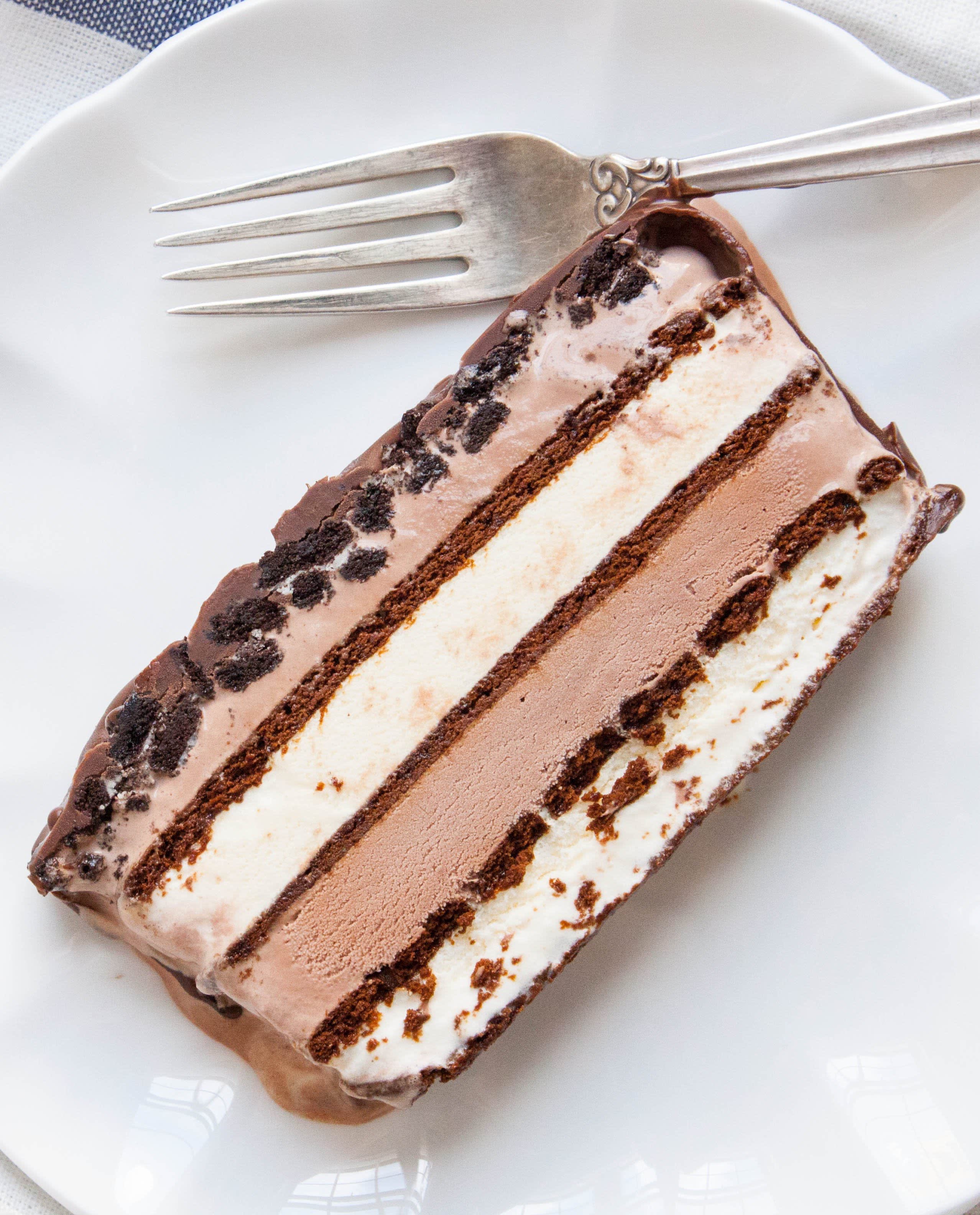 You Can Make This 10-Layer Ice Cream Cake in 5 Minutes | Kitchn