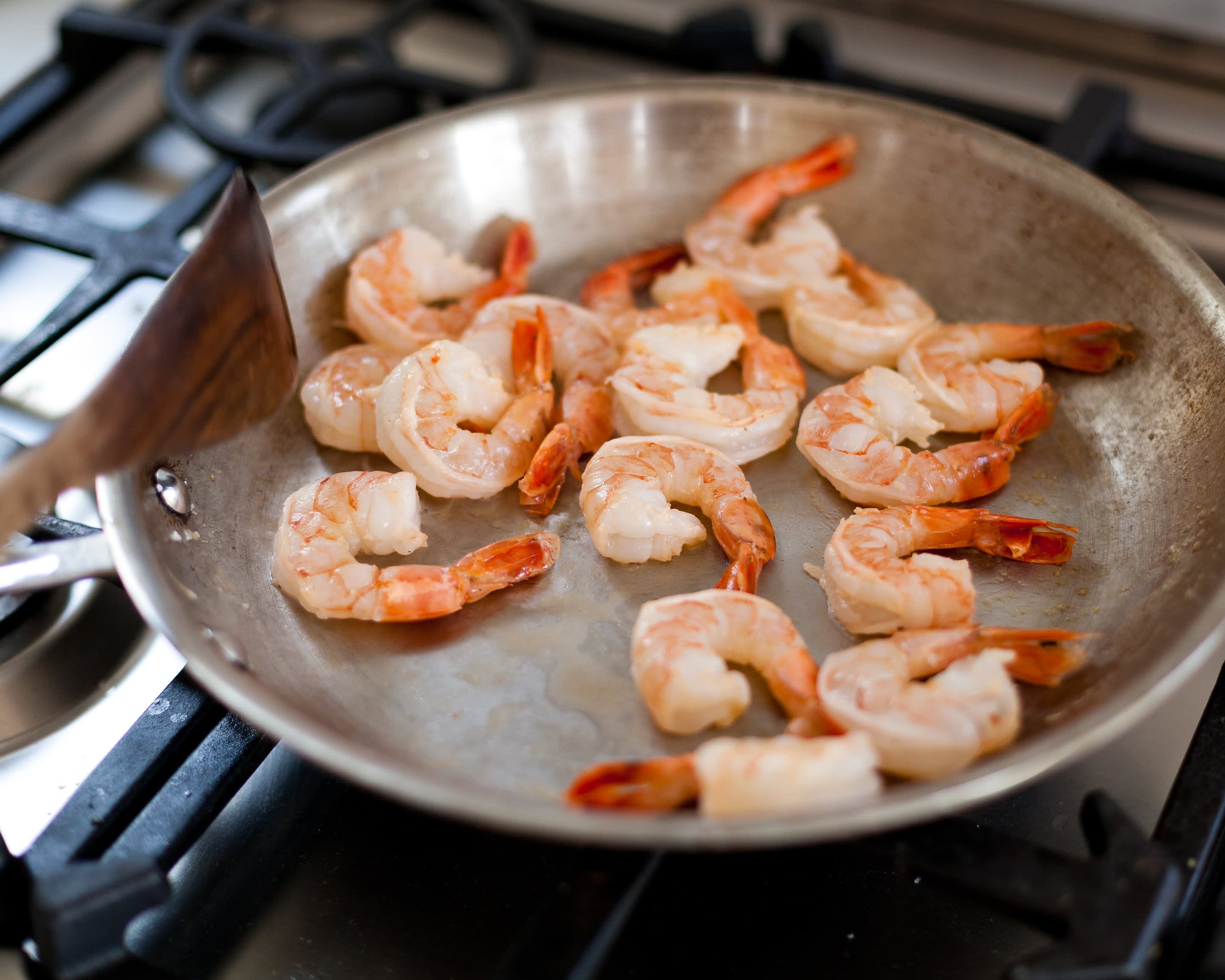how long to fry cooked shrimp