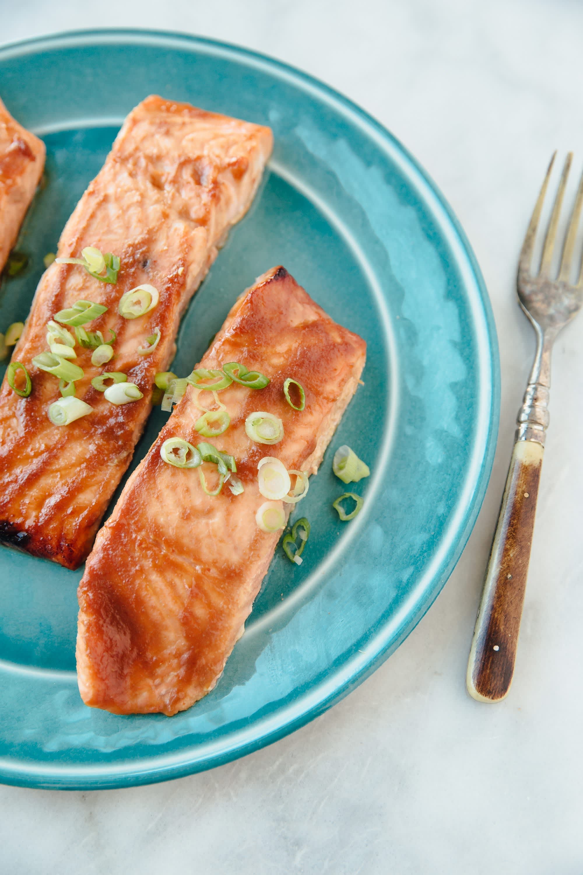 Recipe Jacques Pépin’s Broiled Salmon with Miso Glaze Kitchn