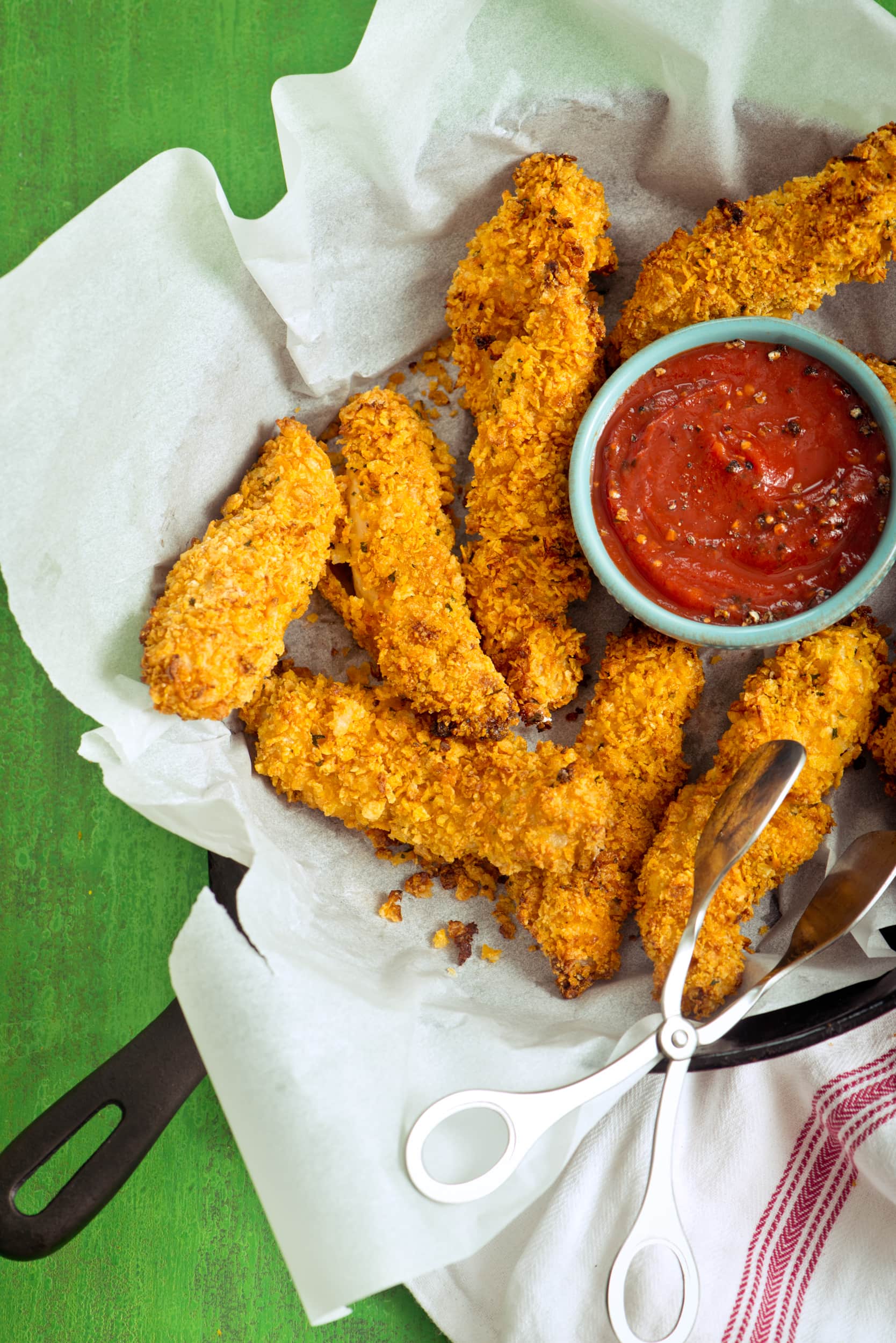 Recipe Double Crusted Chicken Tenders With Sriracha Honey Bbq Sauce Kitchn