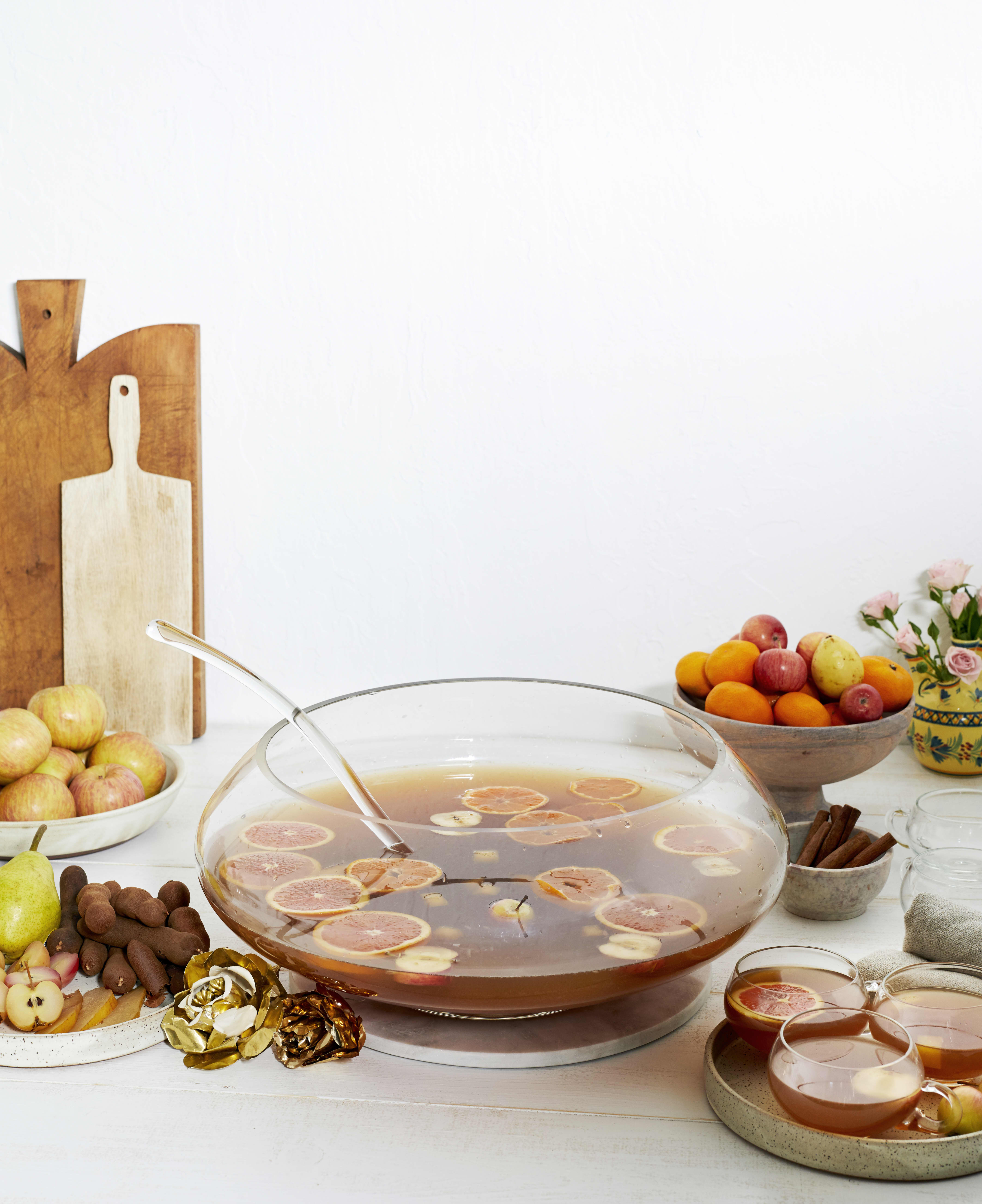 Recipe: Mexican Christmas Fruit Punch (Ponche Navideño ...