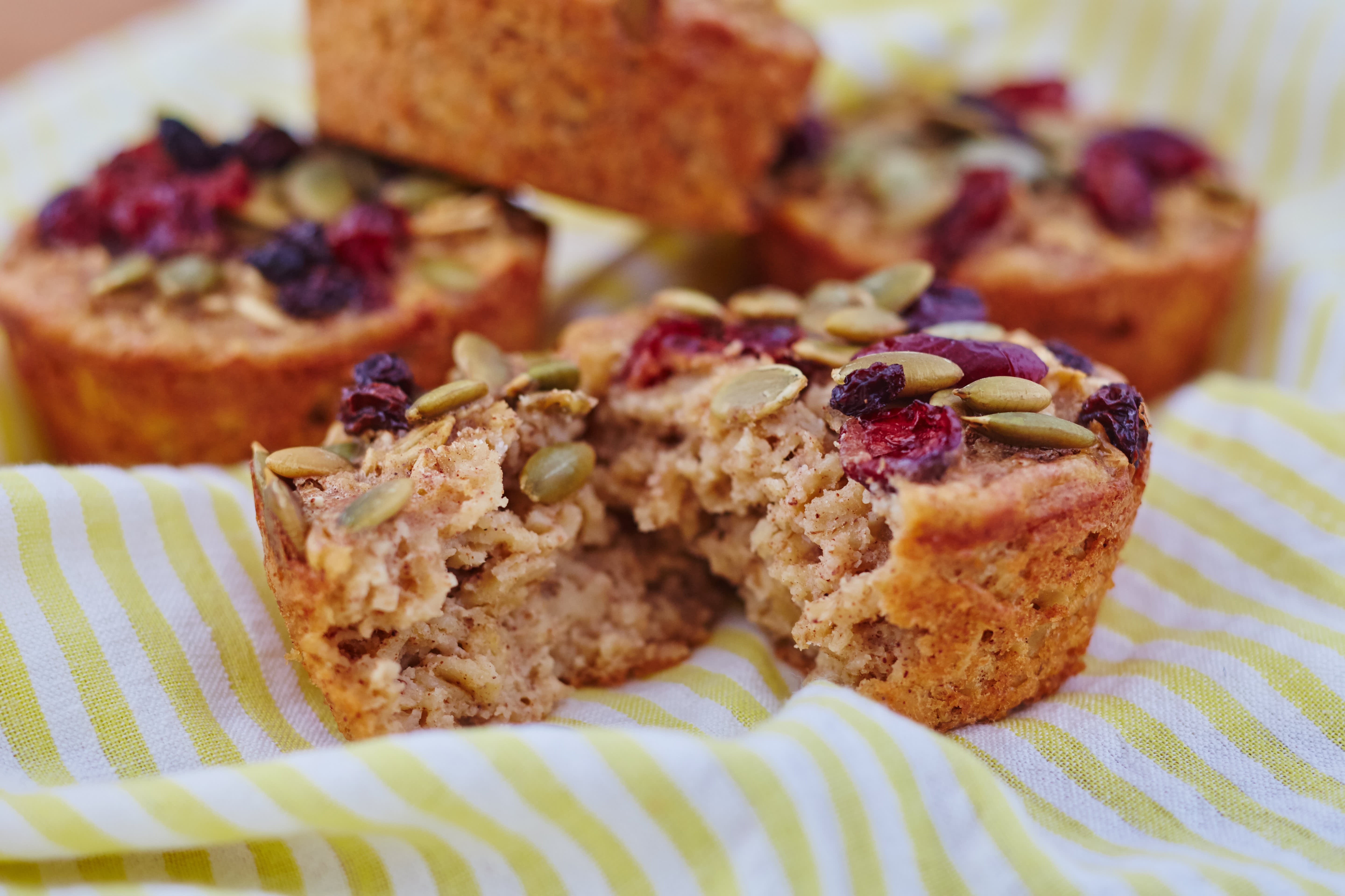 How To Make Tender Baked Oatmeal Cups Kitchn