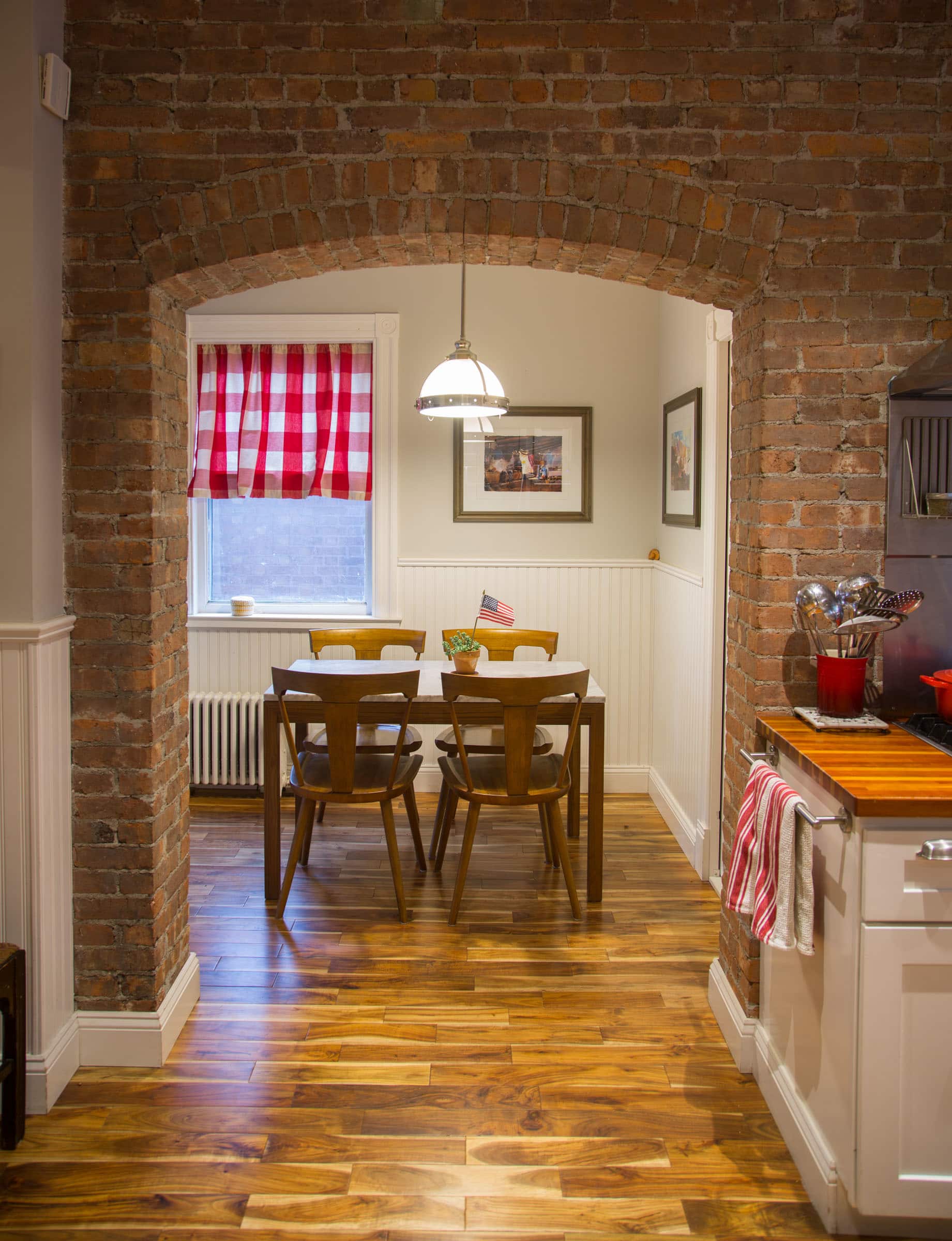 Is This The Smartest Way To Hang Kitchen Curtains Kitchn