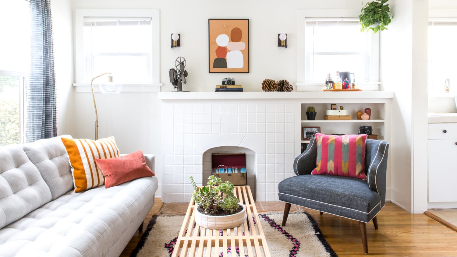 How To Hang Curtains Do S And Don Ts Apartment Therapy