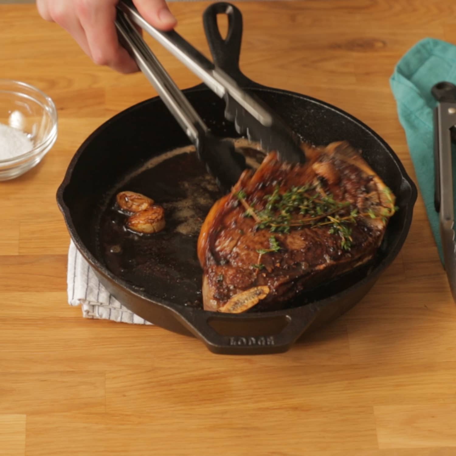 How to Clean a Greasy, Dirty Skillet
