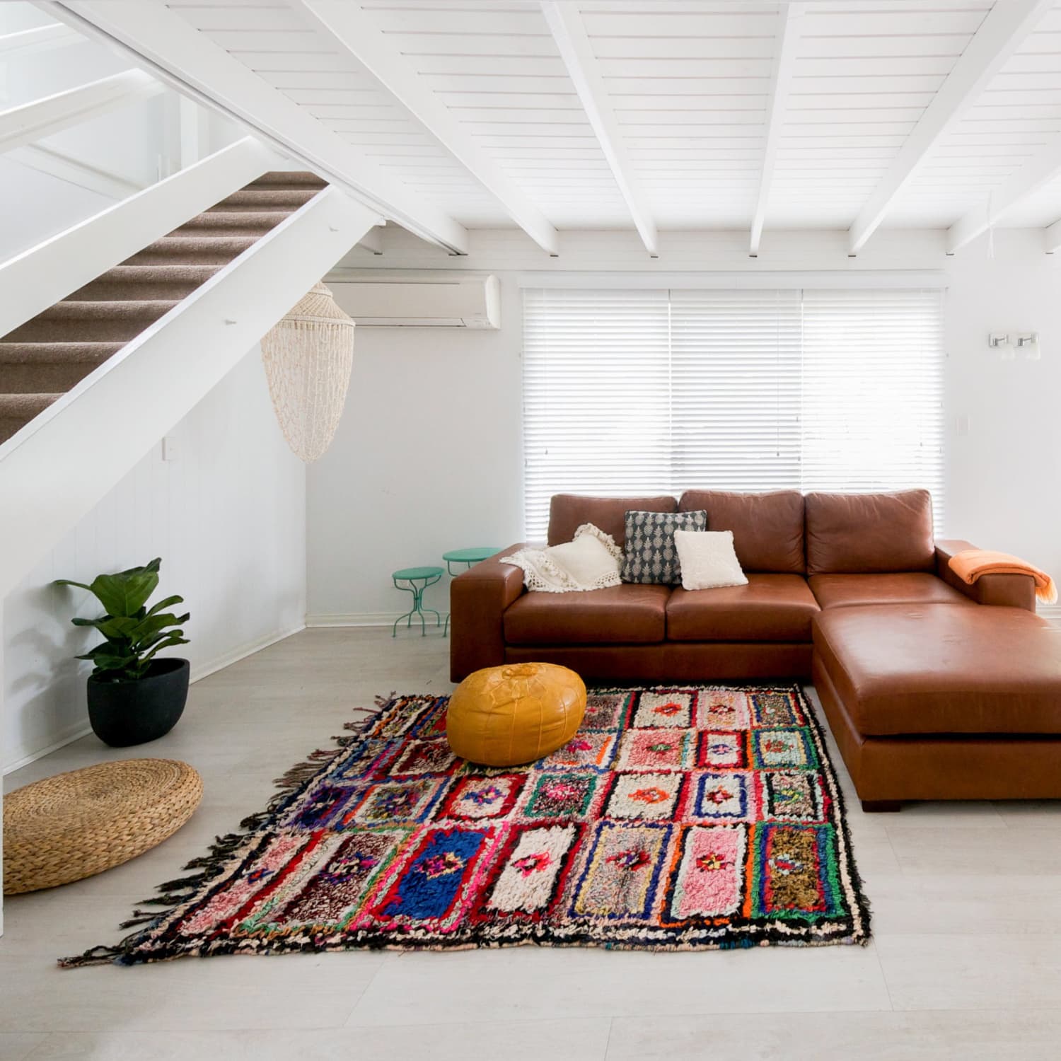 Complementary Contrasts Oriental Rugs And Kilims With Modern