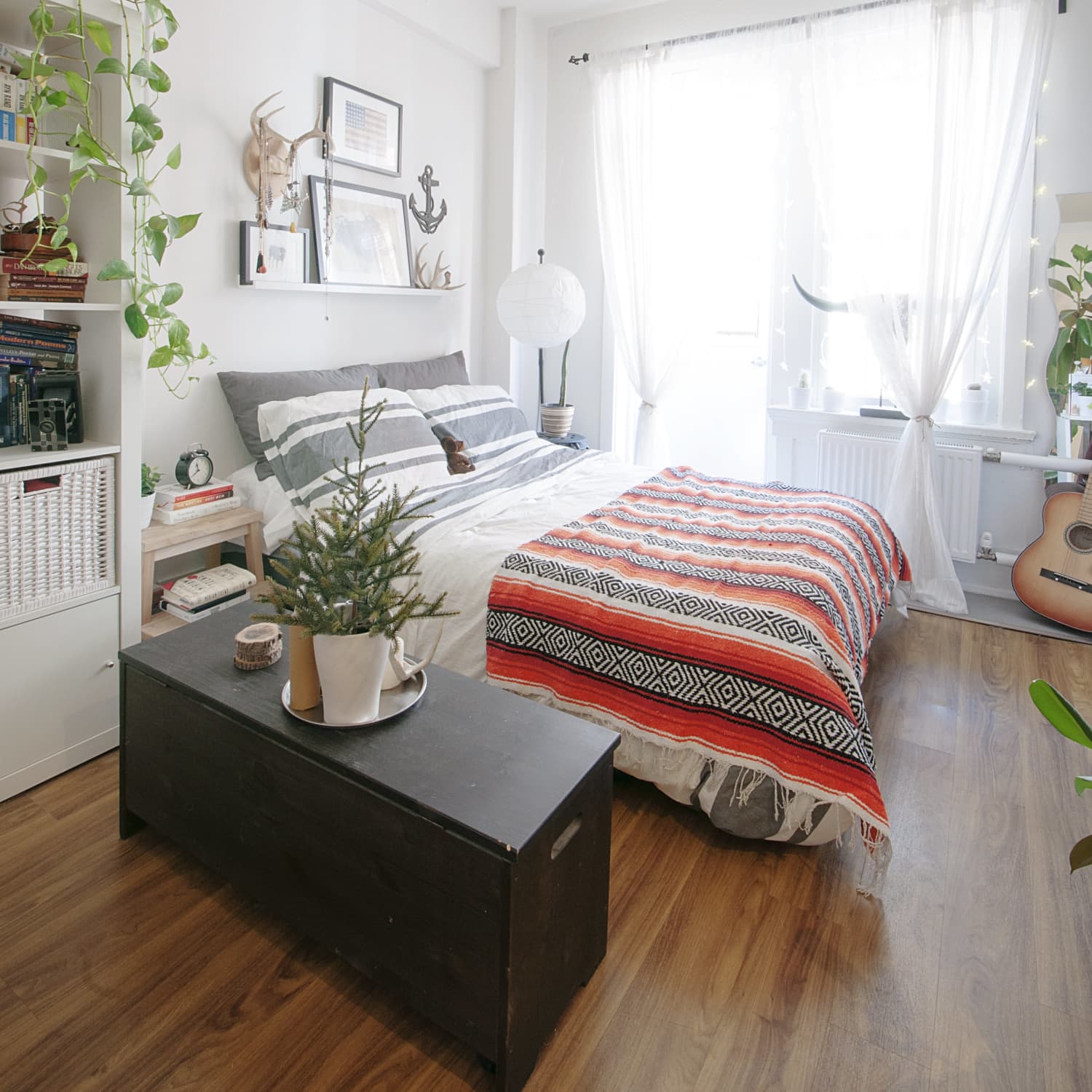 5 Ways To Lay Out A Studio Apartment Apartment Therapy