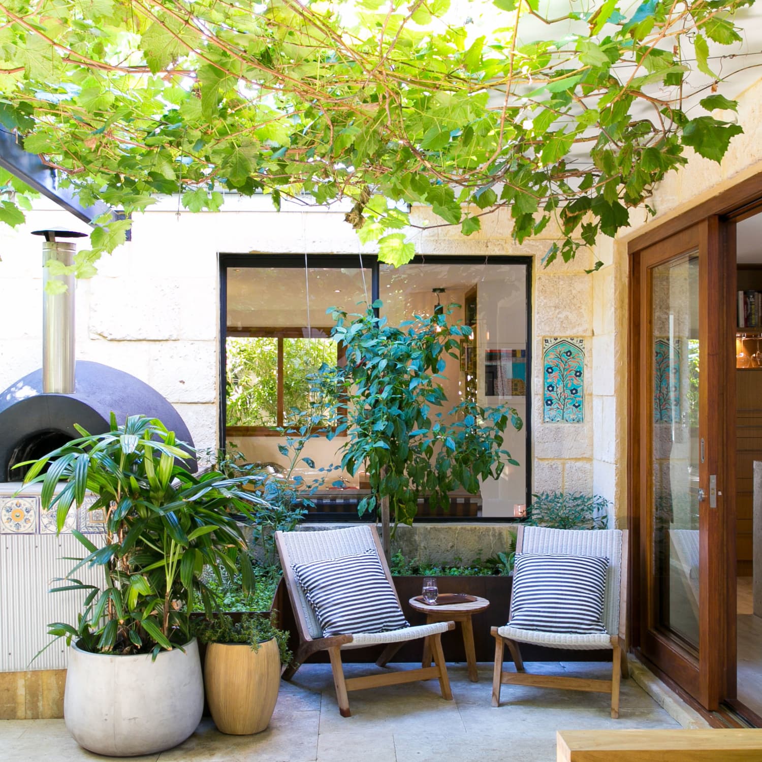 House Tour A Crisp Modern Home In Australia Apartment Therapy