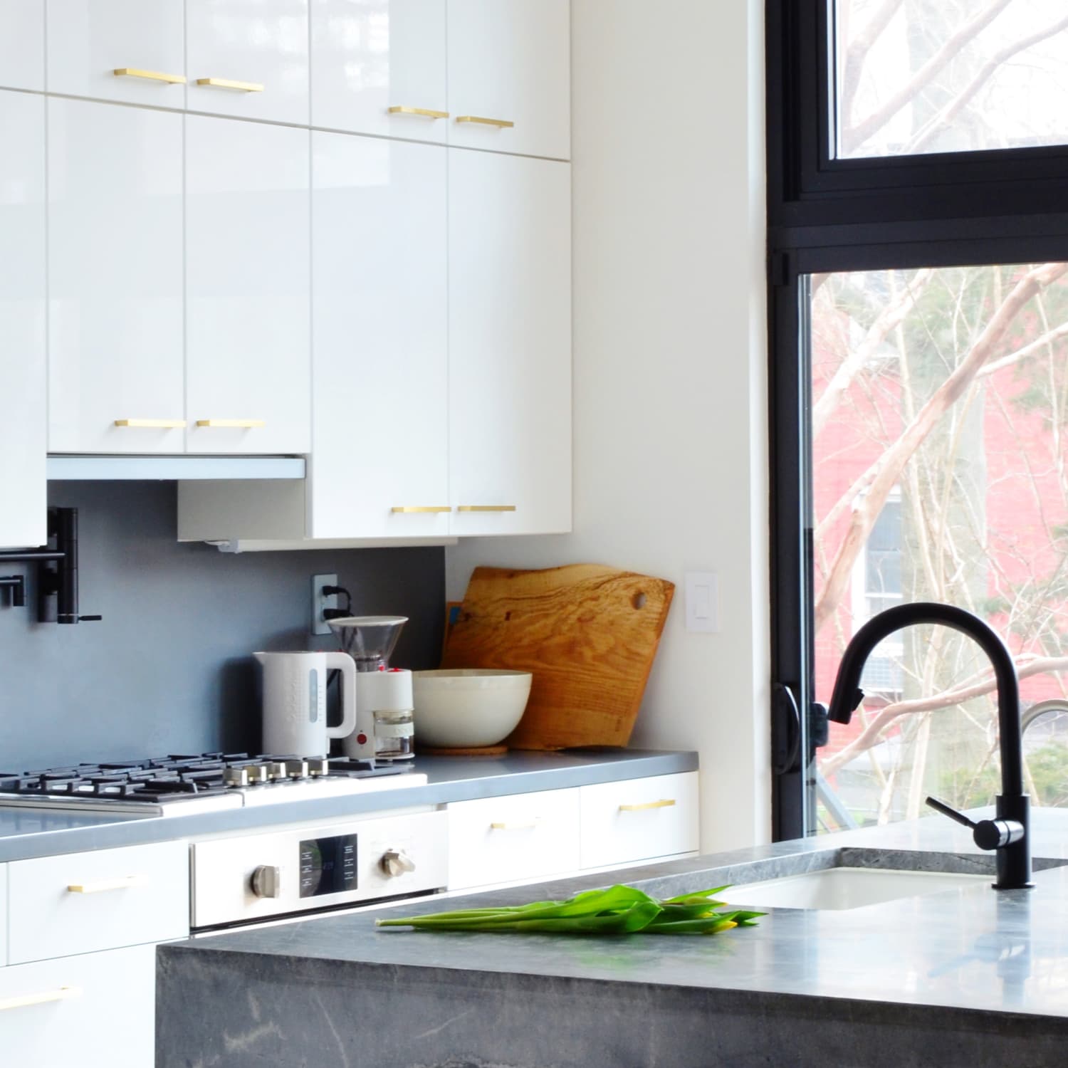 Ikea Kitchen Cabinets Pro Design Tips For Custom Look Apartment