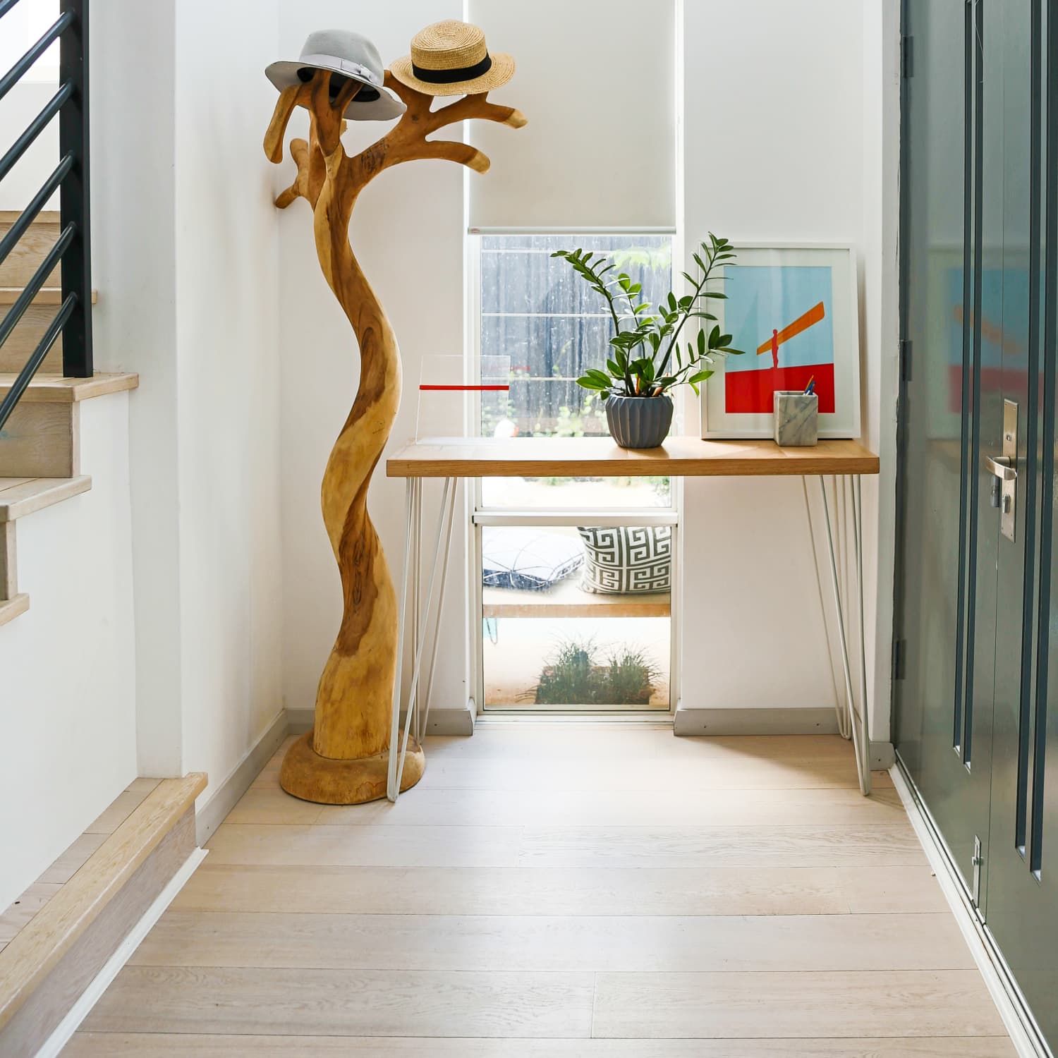 The Best Entryway Tables For Small Foyers Apartment Therapy