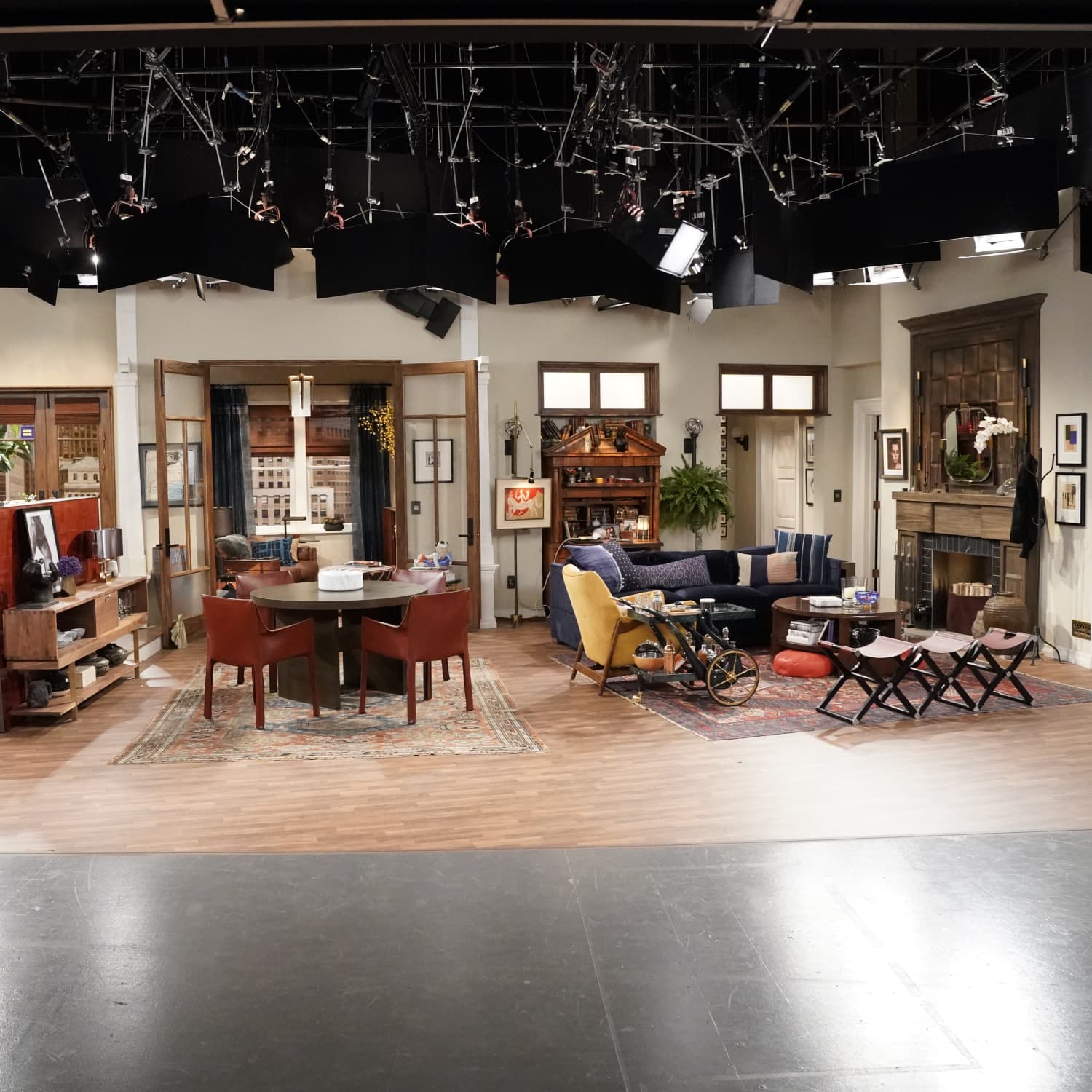 Will Grace S Set Decorator Tells Us All About The Show S New