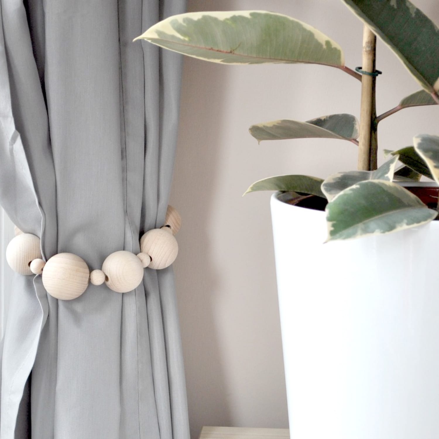 Diy Curtain Tie Back Pull Back Projects Apartment Therapy