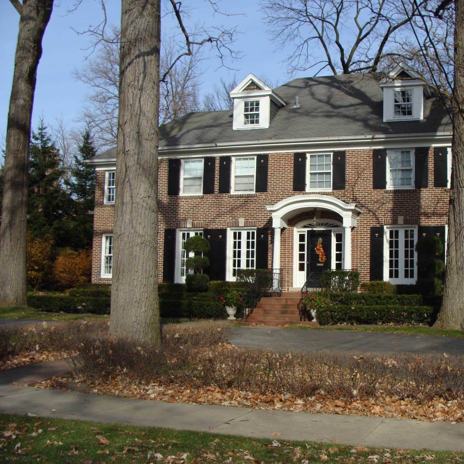 The Home Alone House Cost Of Living In Winnetka Apartment Therapy