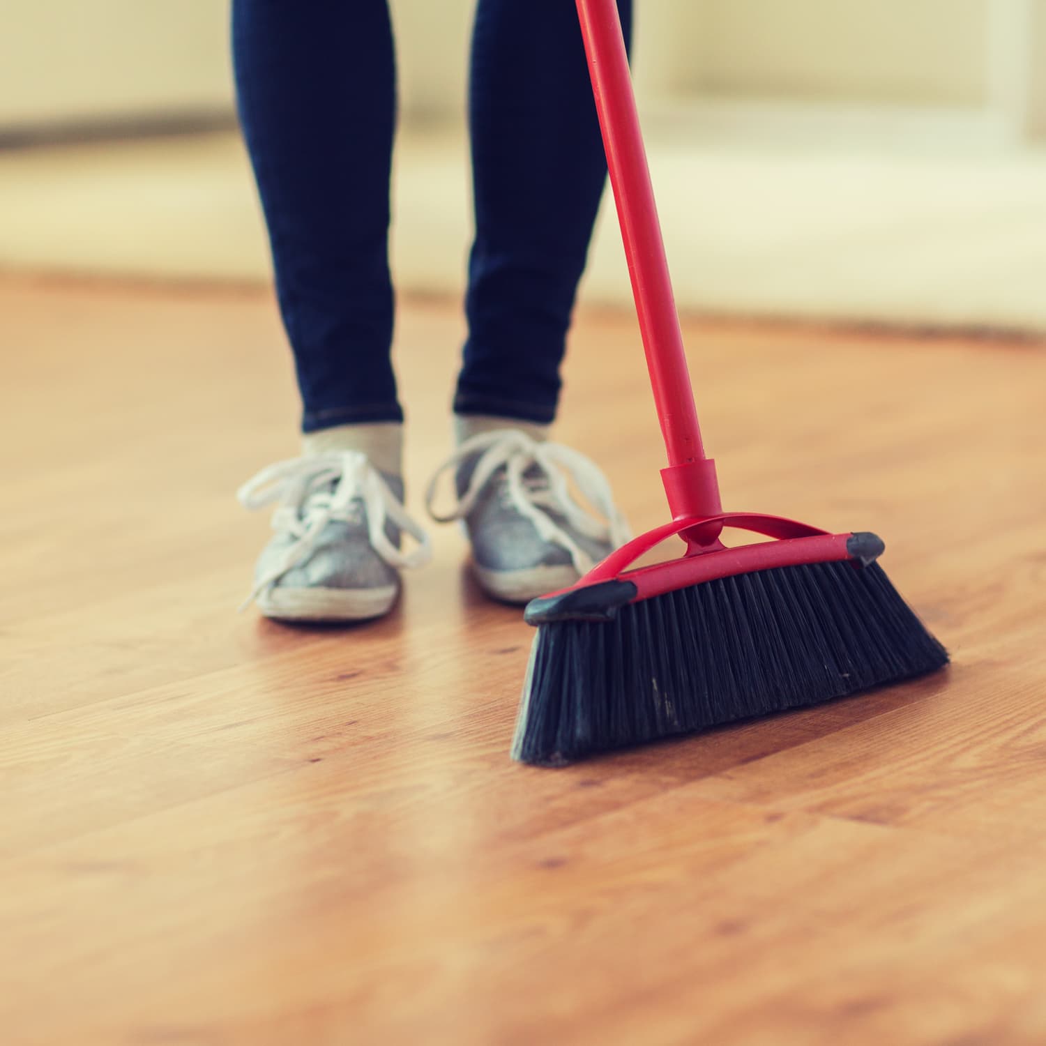 The Best Broom And Dust Pan To Sweep Up Your Kitchen Kitchn