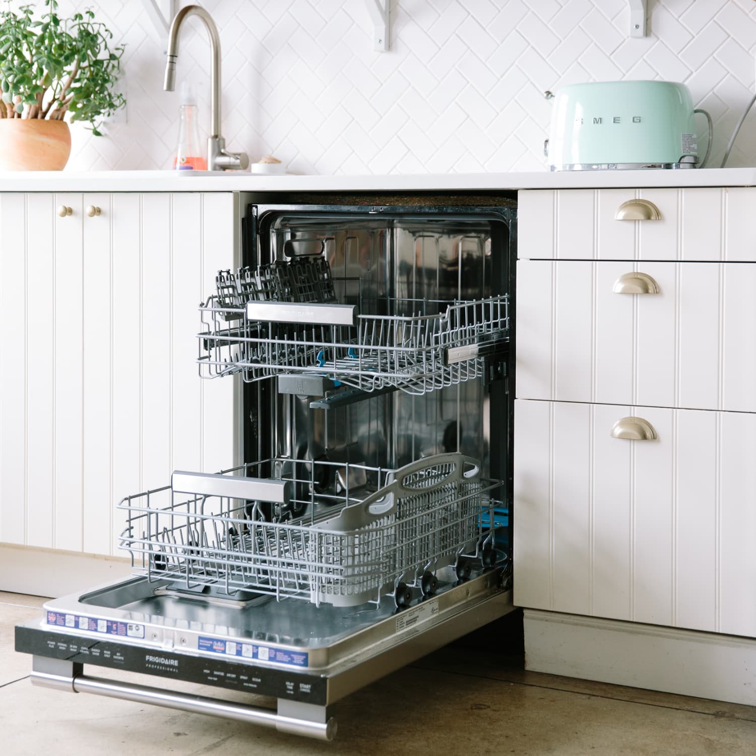 Dishwasher photo and guides Half Drawer Dishwasher