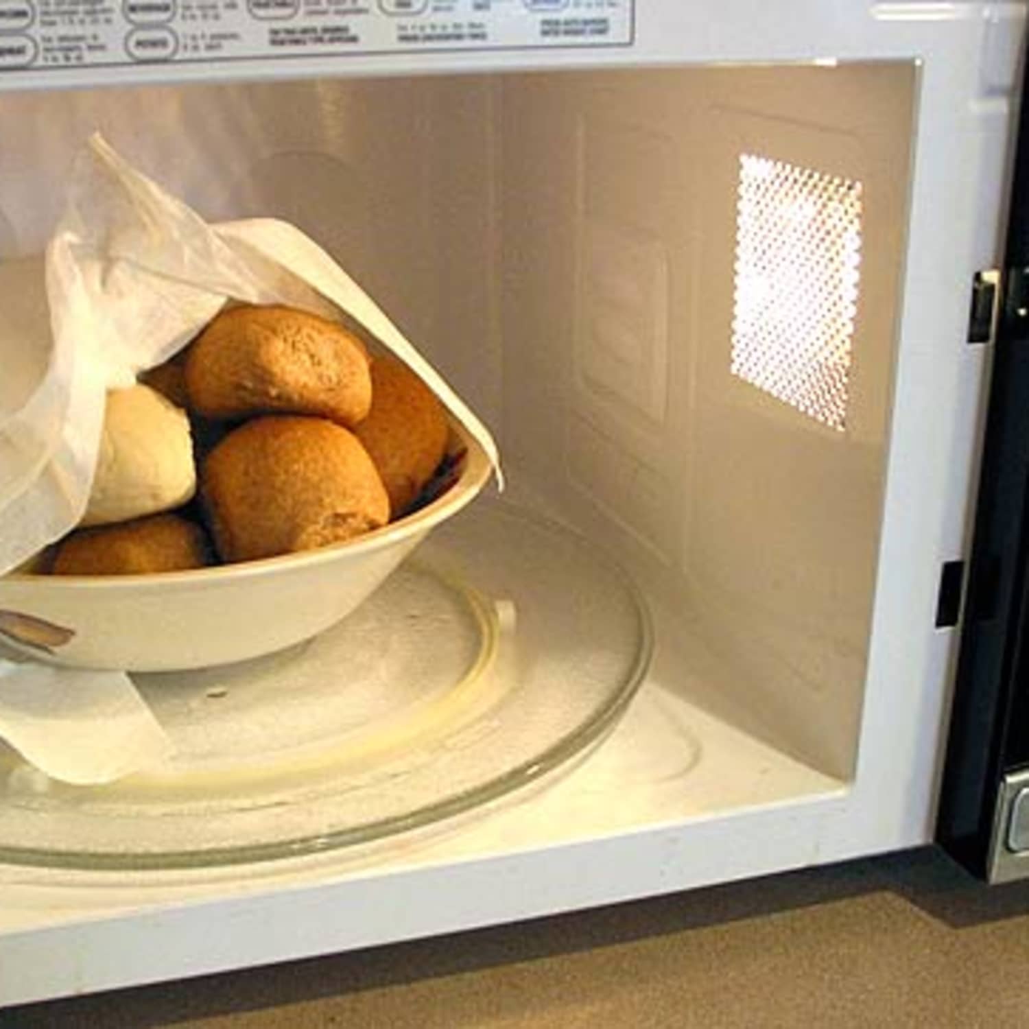 9 Trik Memaksimalkan Fungsi Microwave yang Jarang Diketahui