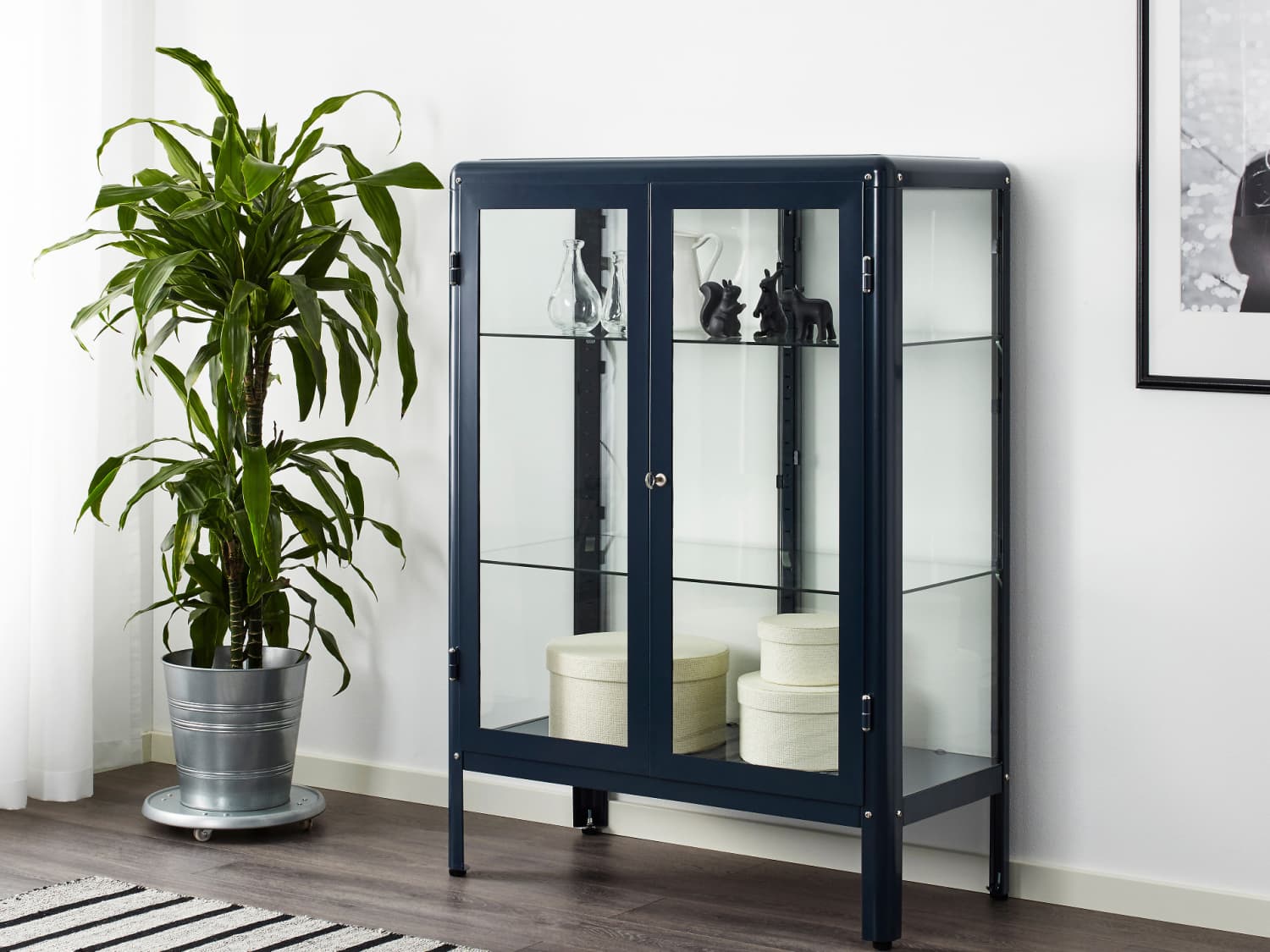 11 Stylish Modern Display Cabinets For Every Budget Apartment