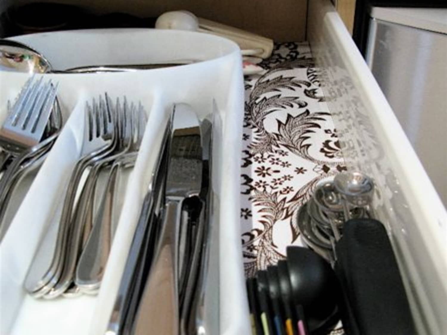 Look Oil Cloth Liner In The Silverware Drawer Kitchn