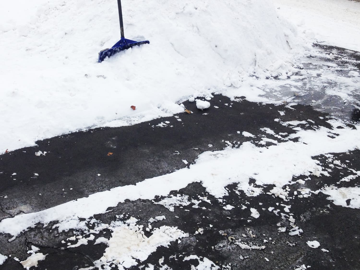Waiting To Shovel Snow Until It Stops >> The Best Snow Shoveling Tips Tricks From Around The Web Waiting To Shovel Snow Until It Stops >> The Best Snow Shoveling Tips Tricks From Around The Web