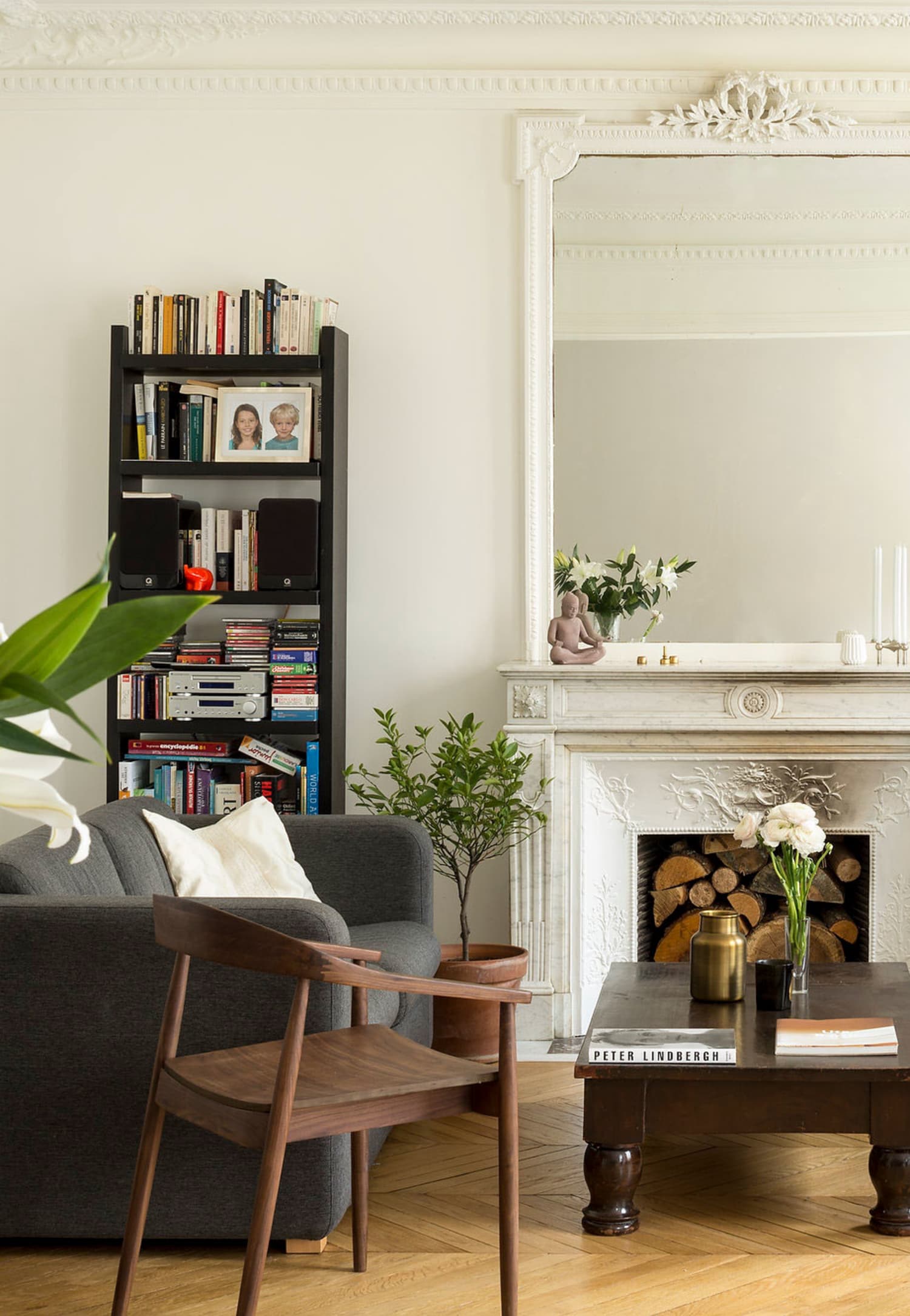 This Chic Paris Apartment Is a Perfect Mix of Old & New