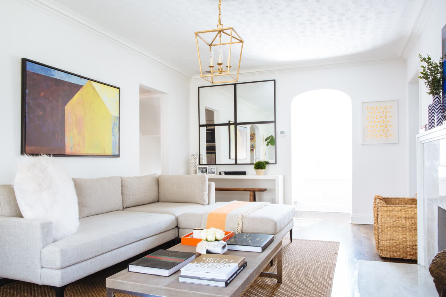 How to Get a High-End Living Room Look on a Real-Life Budget