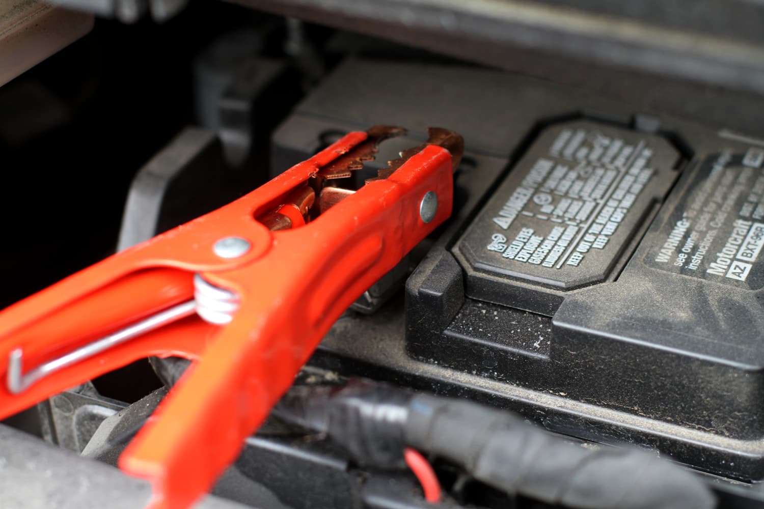 Dead Battery? How to Jump Start a Car Like a Pro