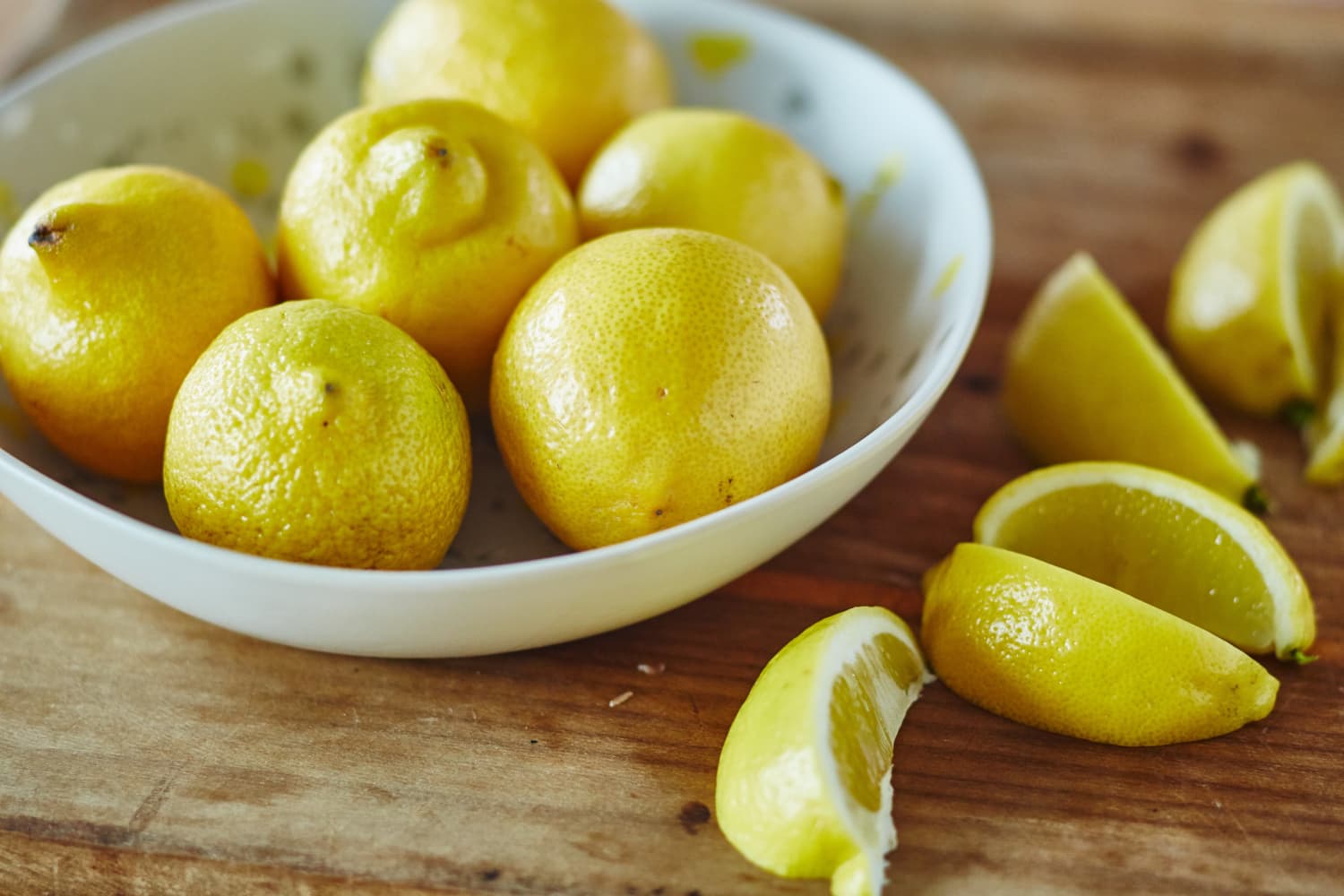 The Best Ways to Keep Lemon Wedges Fresh